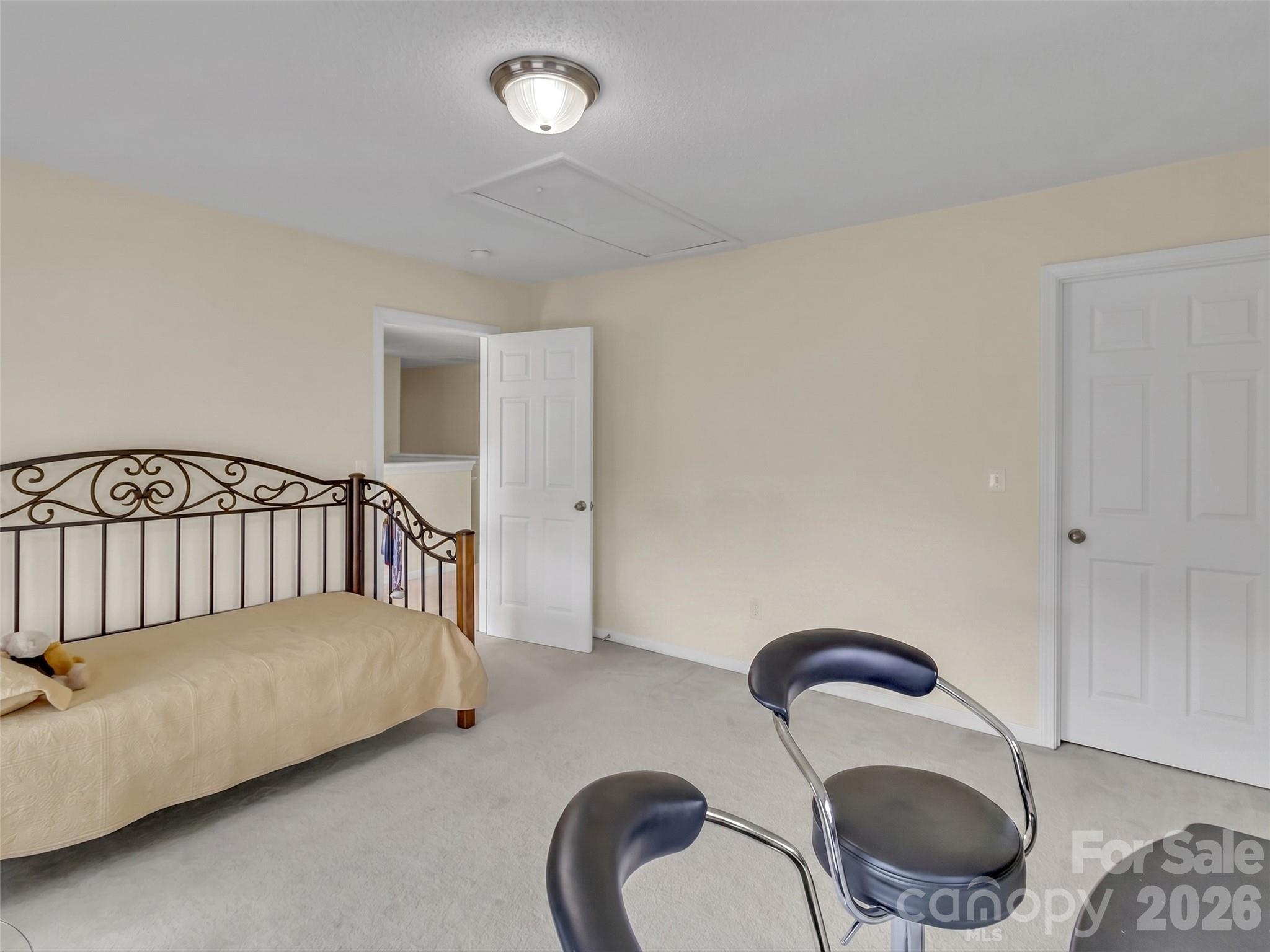 237 Midway Crossing Property Photo 35