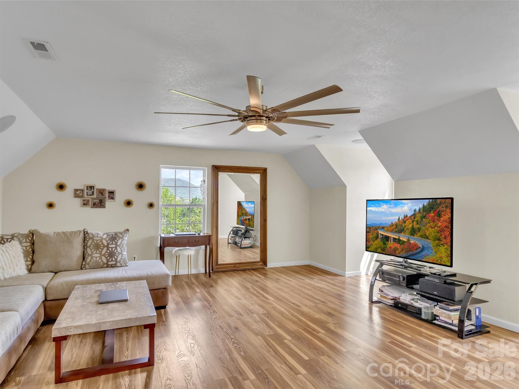 237 Midway Crossing Property Photo 37