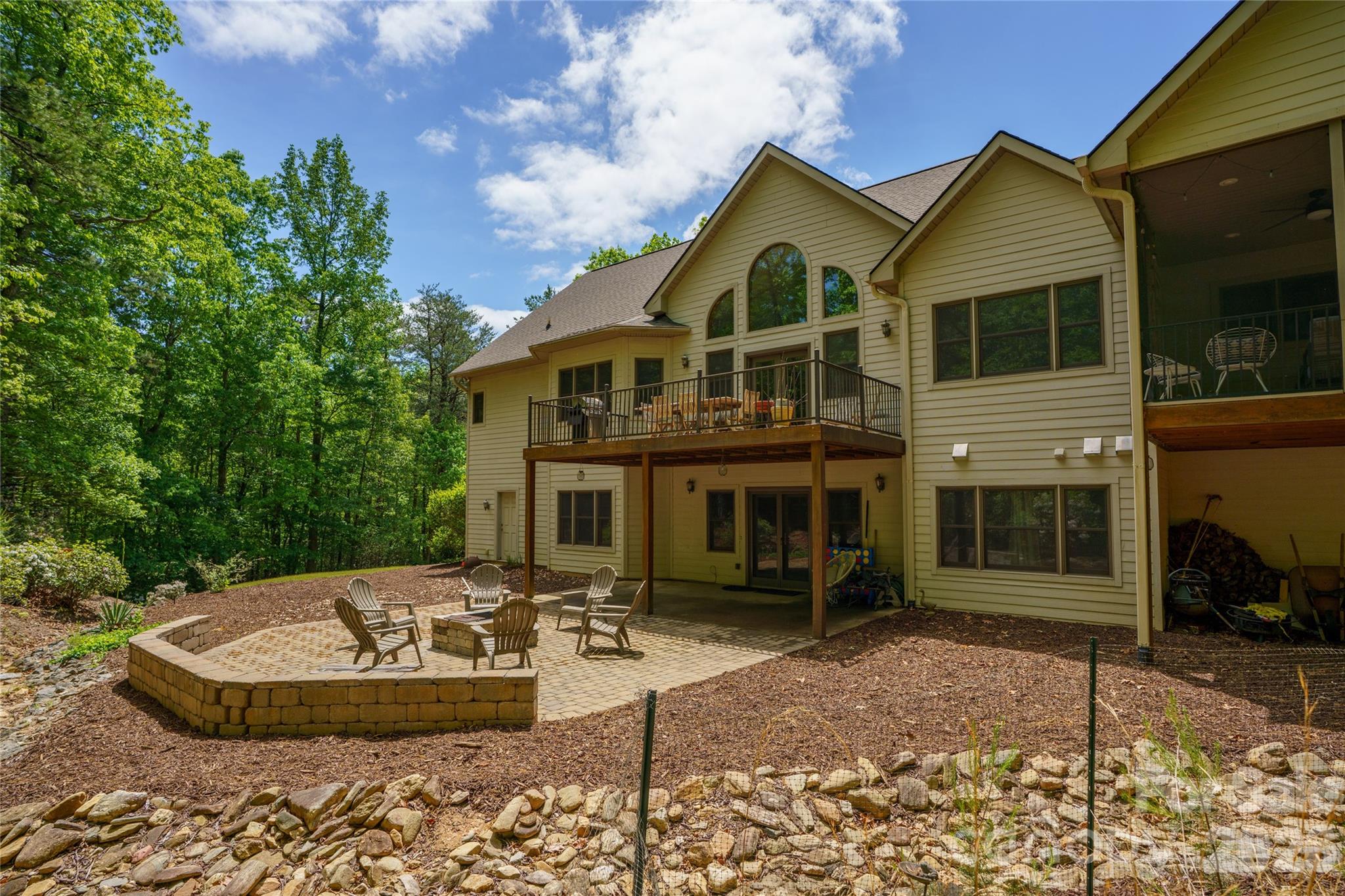 176 Hemlock Lane Property Photo 1
