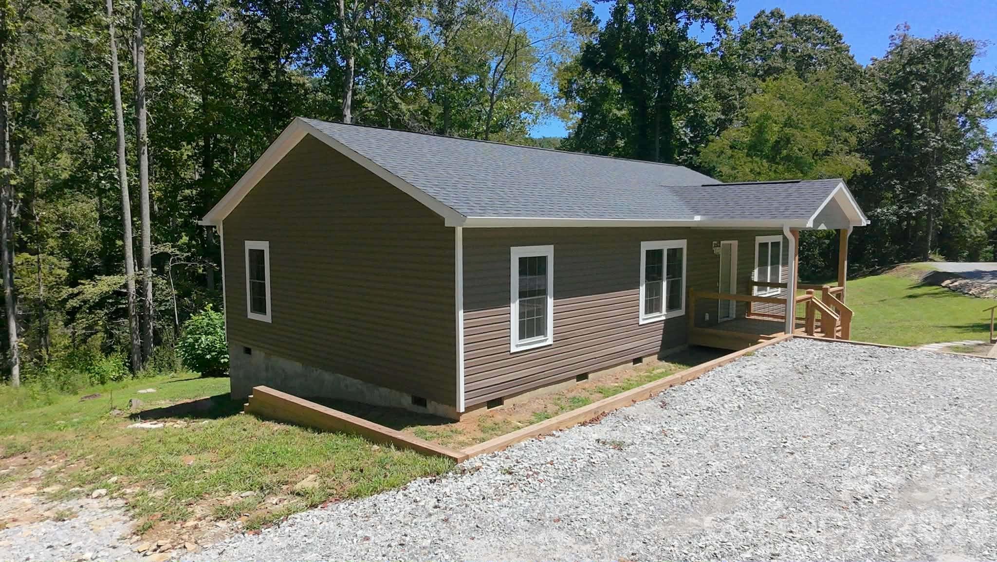 784 Bearwallow Mountain Road Property Photo 2