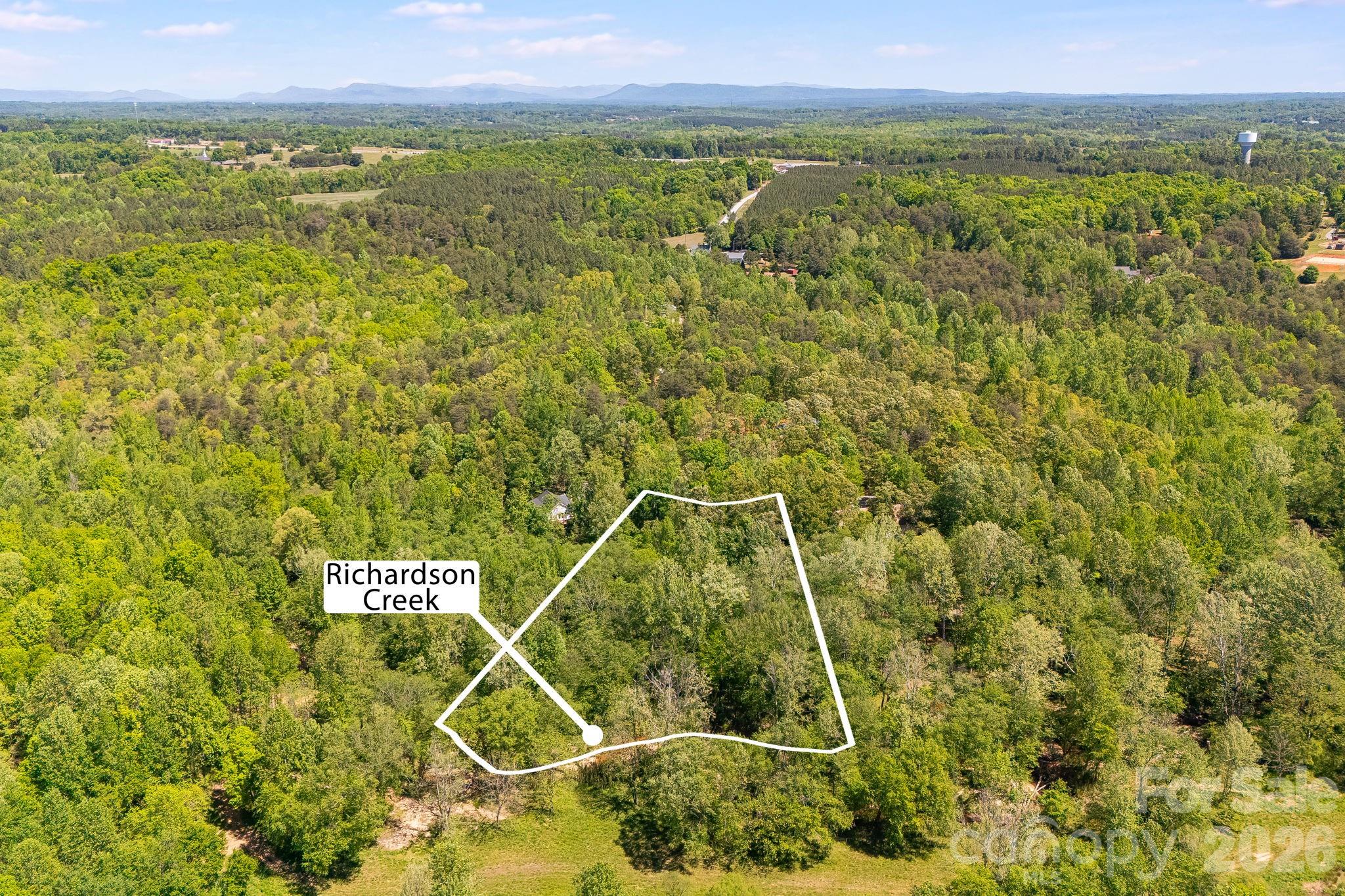 304 Richardson Creek Lane Property Photo 4
