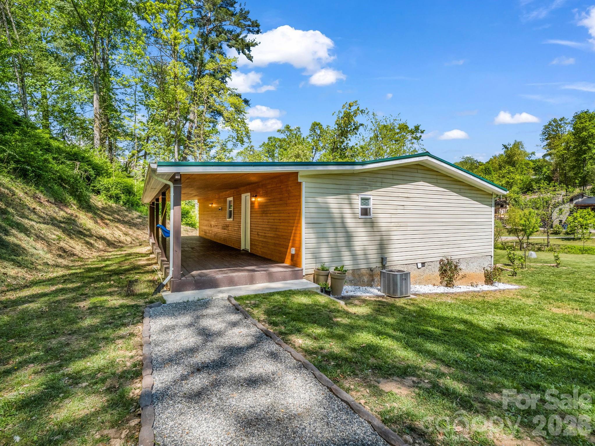 285 Dix Creek No 1 Road Property Photo 14