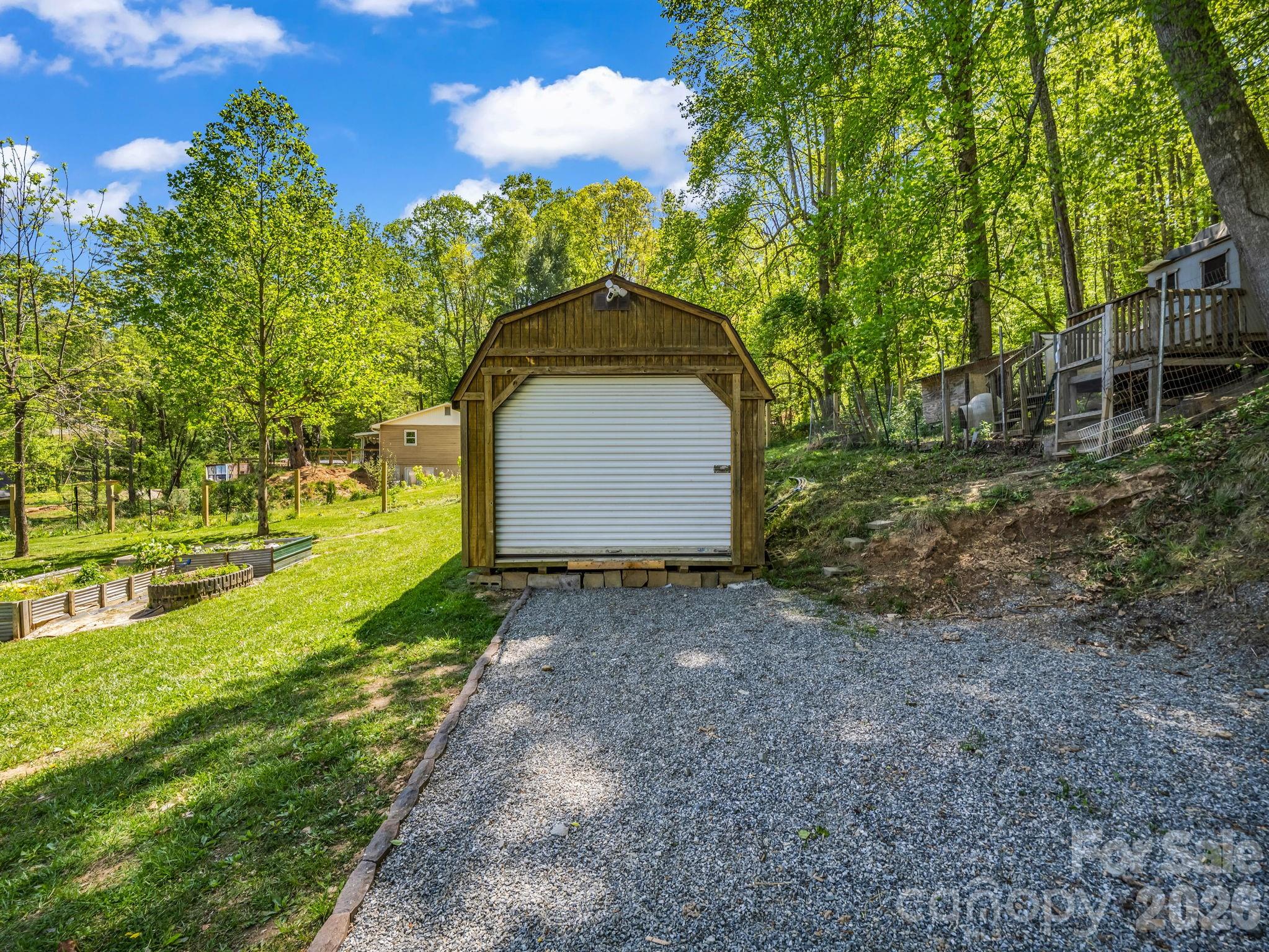 285 Dix Creek No 1 Road Property Photo 35
