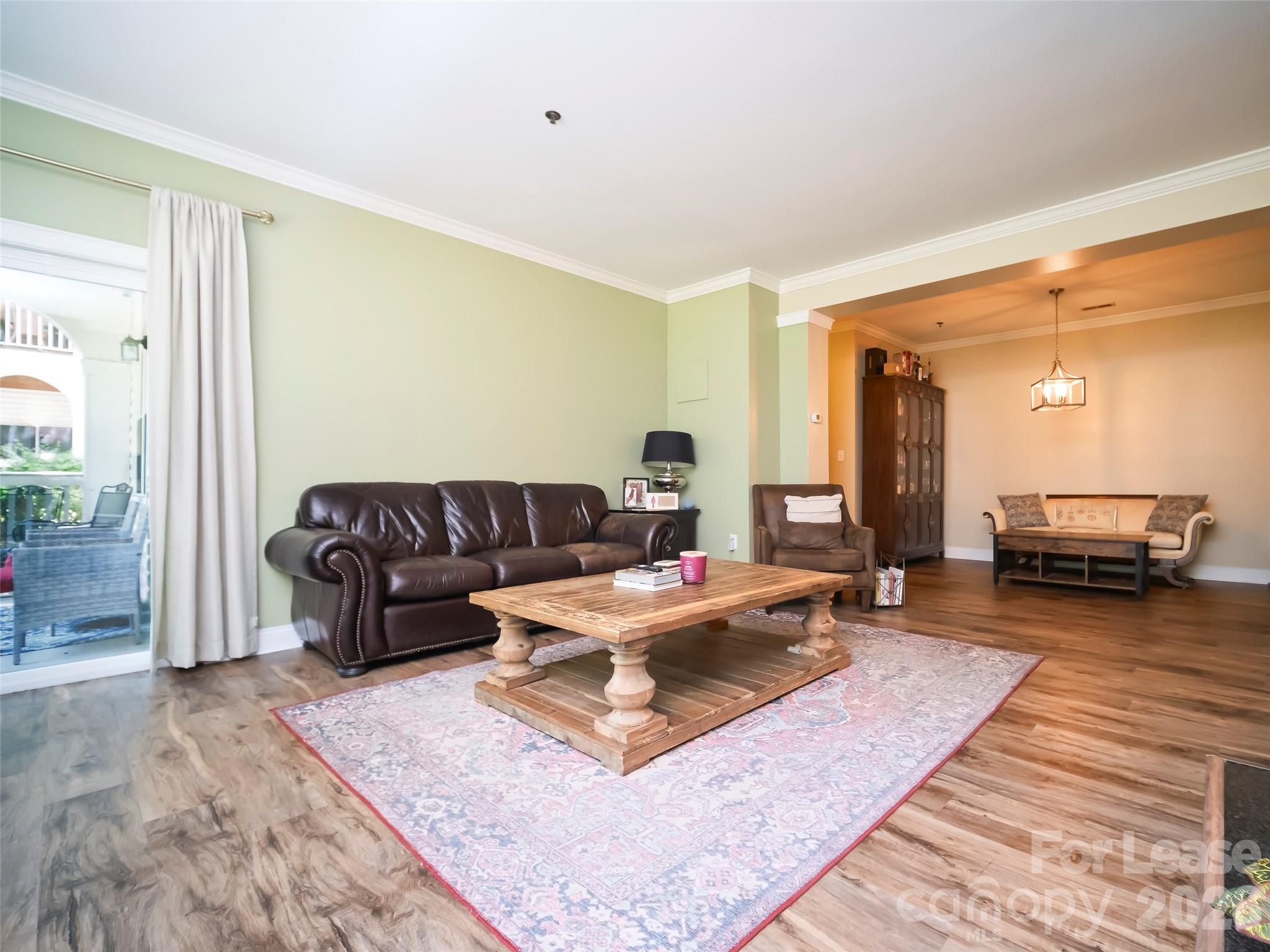 5609 Fairview Road Property Photo 4