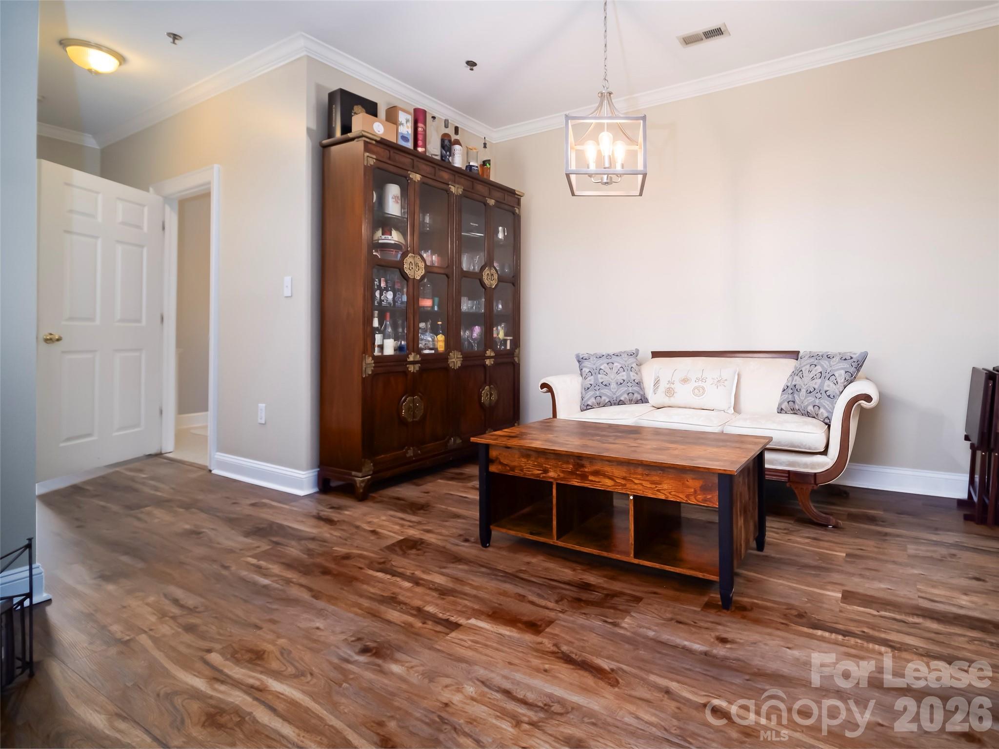 5609 Fairview Road Property Photo 7
