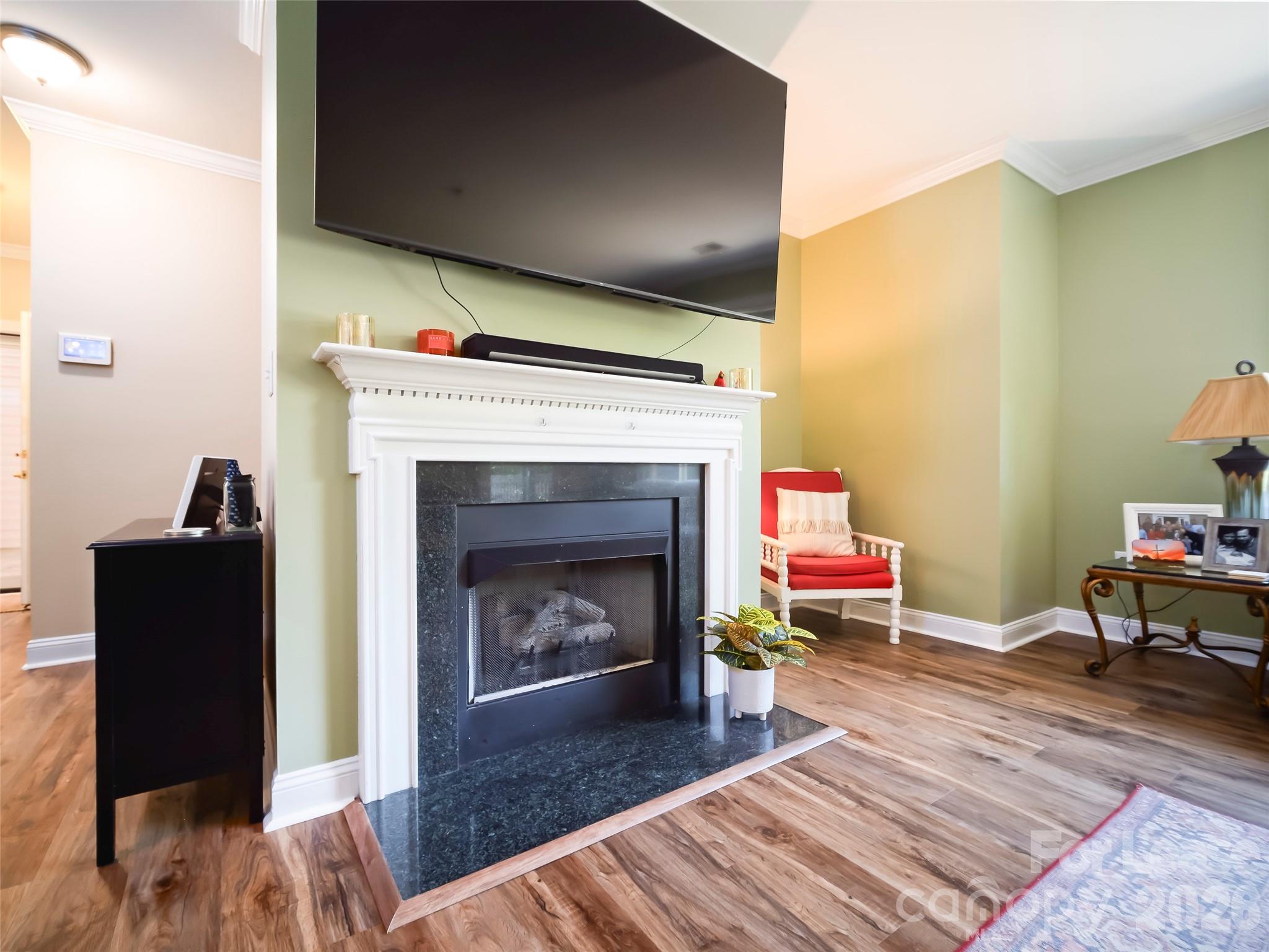 5609 Fairview Road Property Photo 9