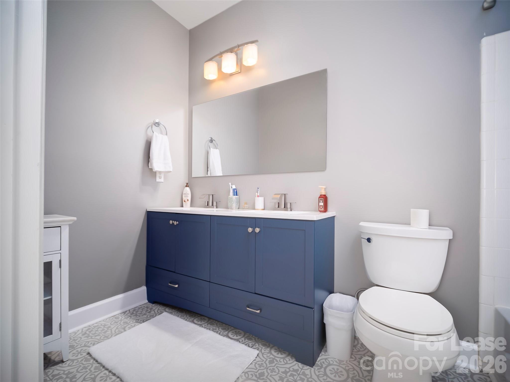 5609 Fairview Road Property Photo 22