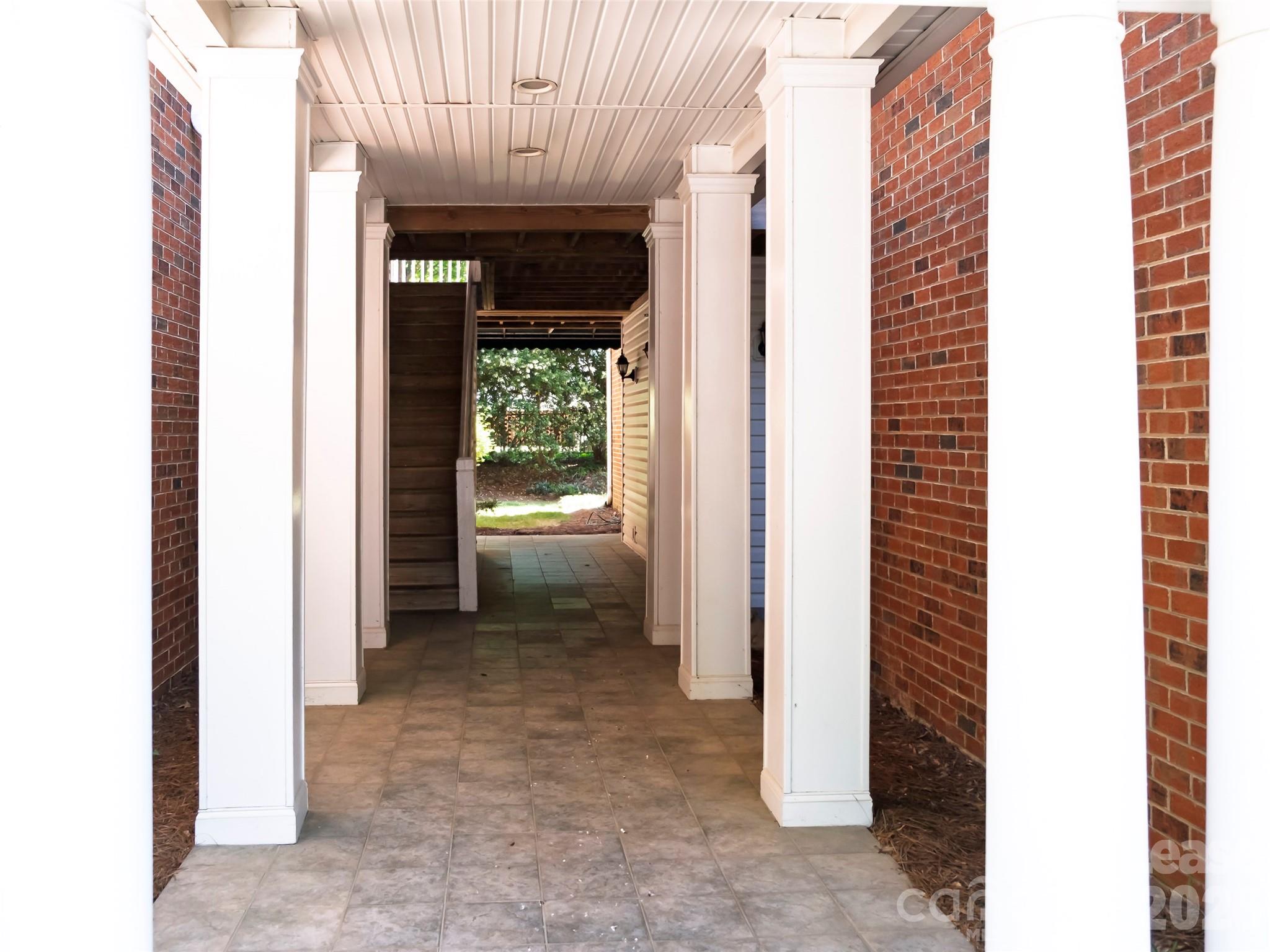 5609 Fairview Road Property Photo 34