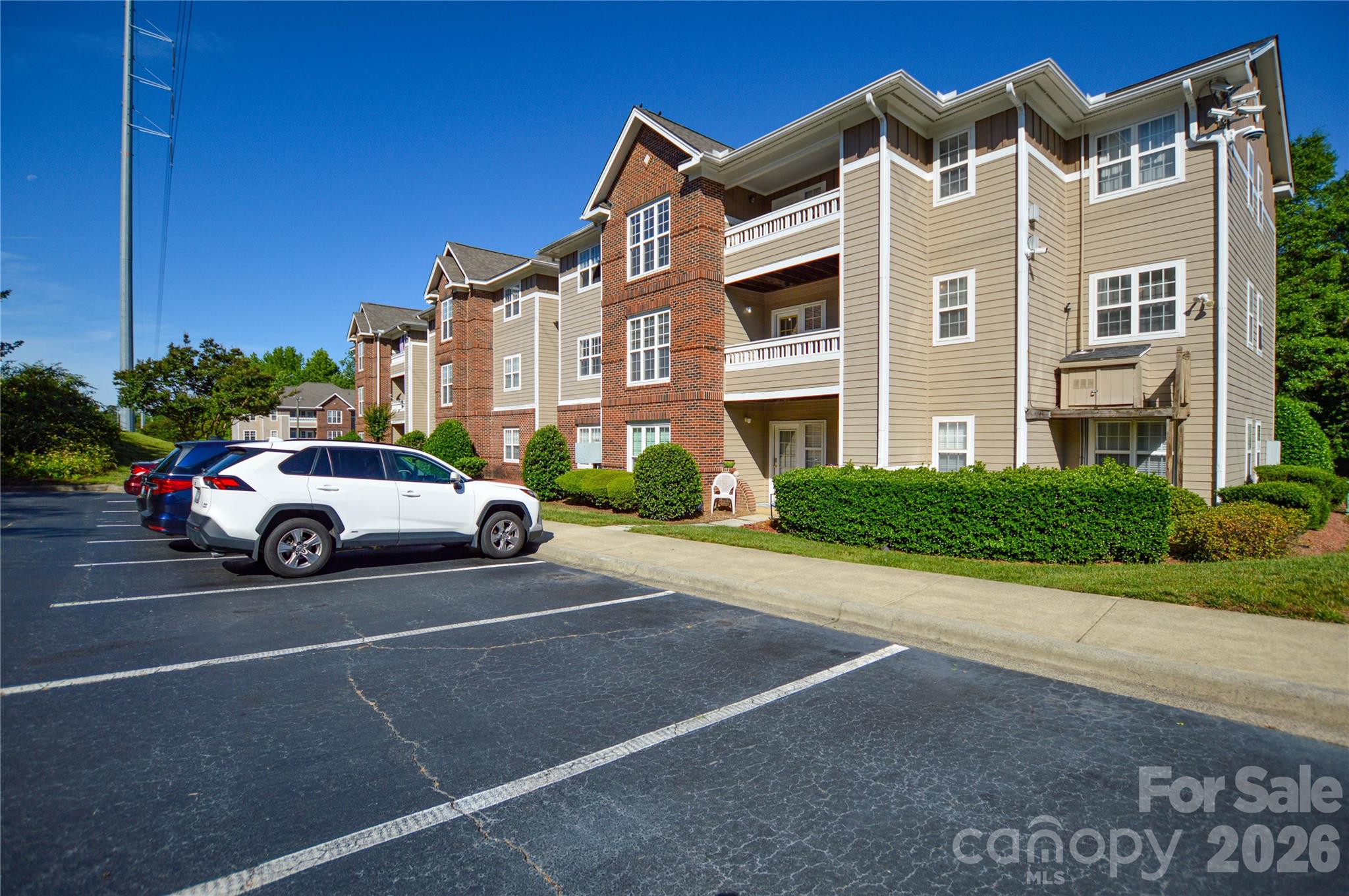 9810 Campus Walk Lane F Property Photo 4