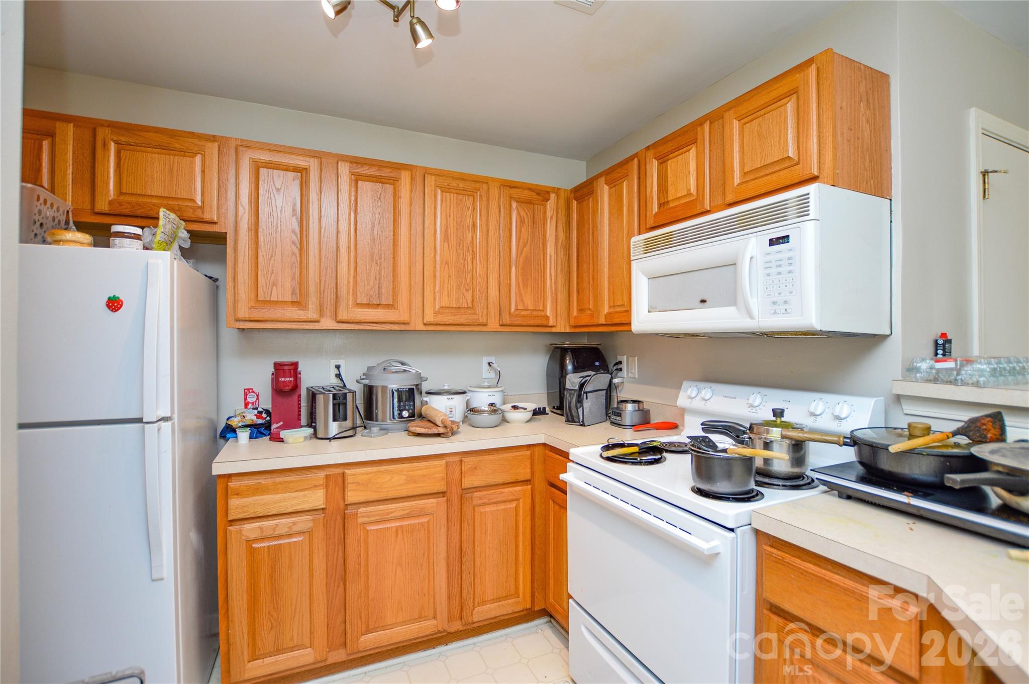 9810 Campus Walk Lane F Property Photo 10