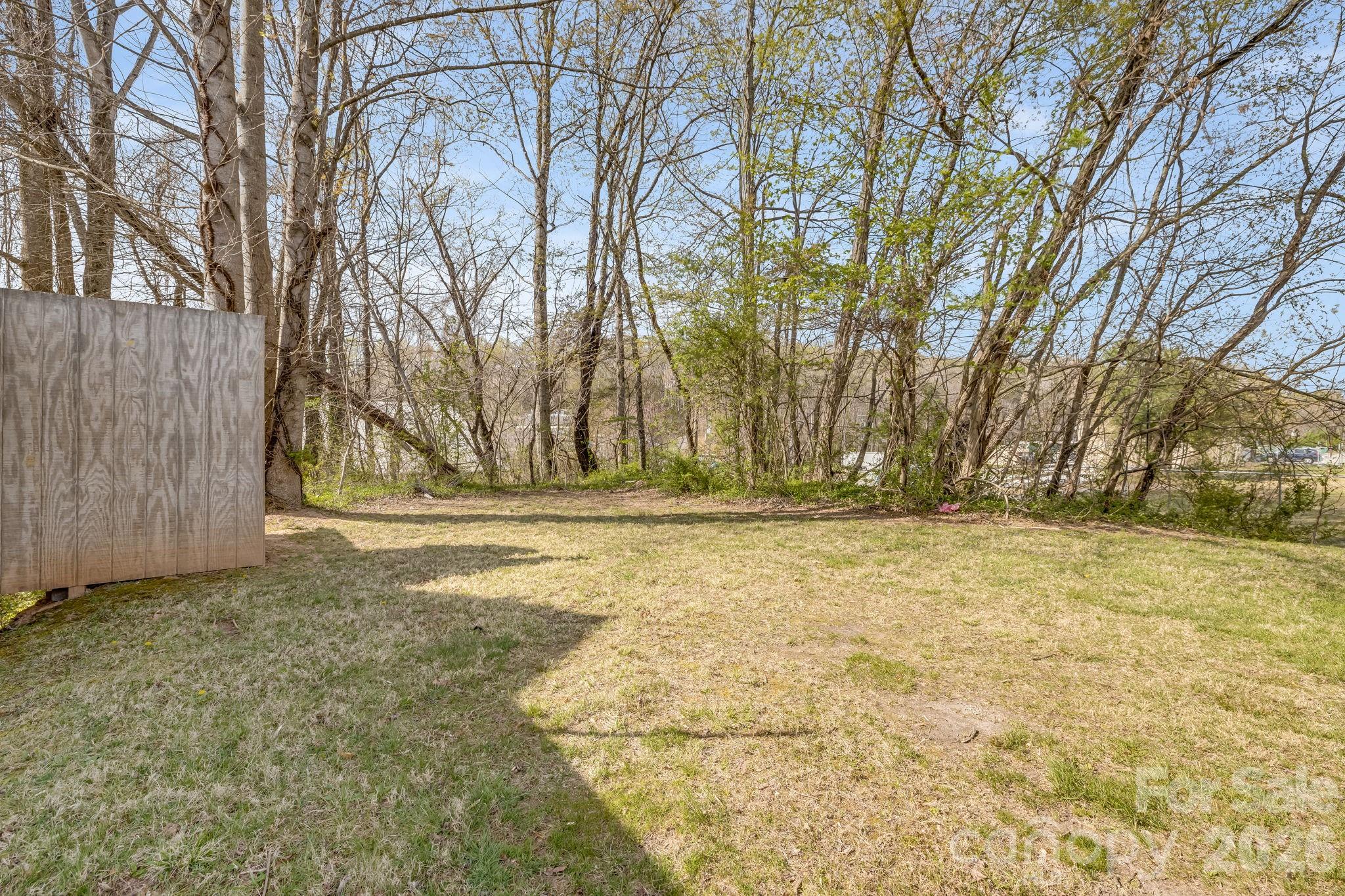 2172 Smokey Park Highway Property Photo 9
