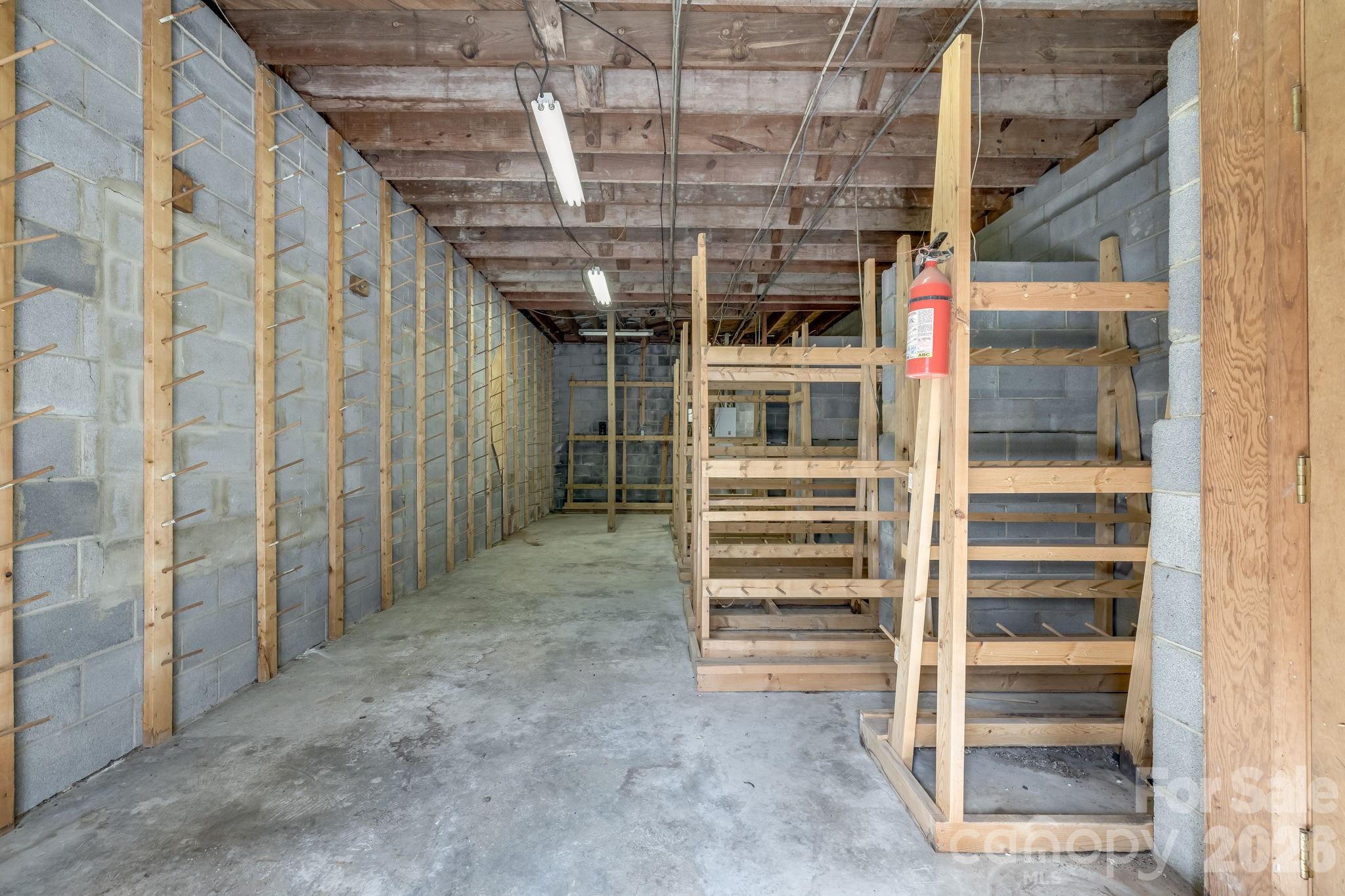 2172 Smokey Park Highway Property Photo 16