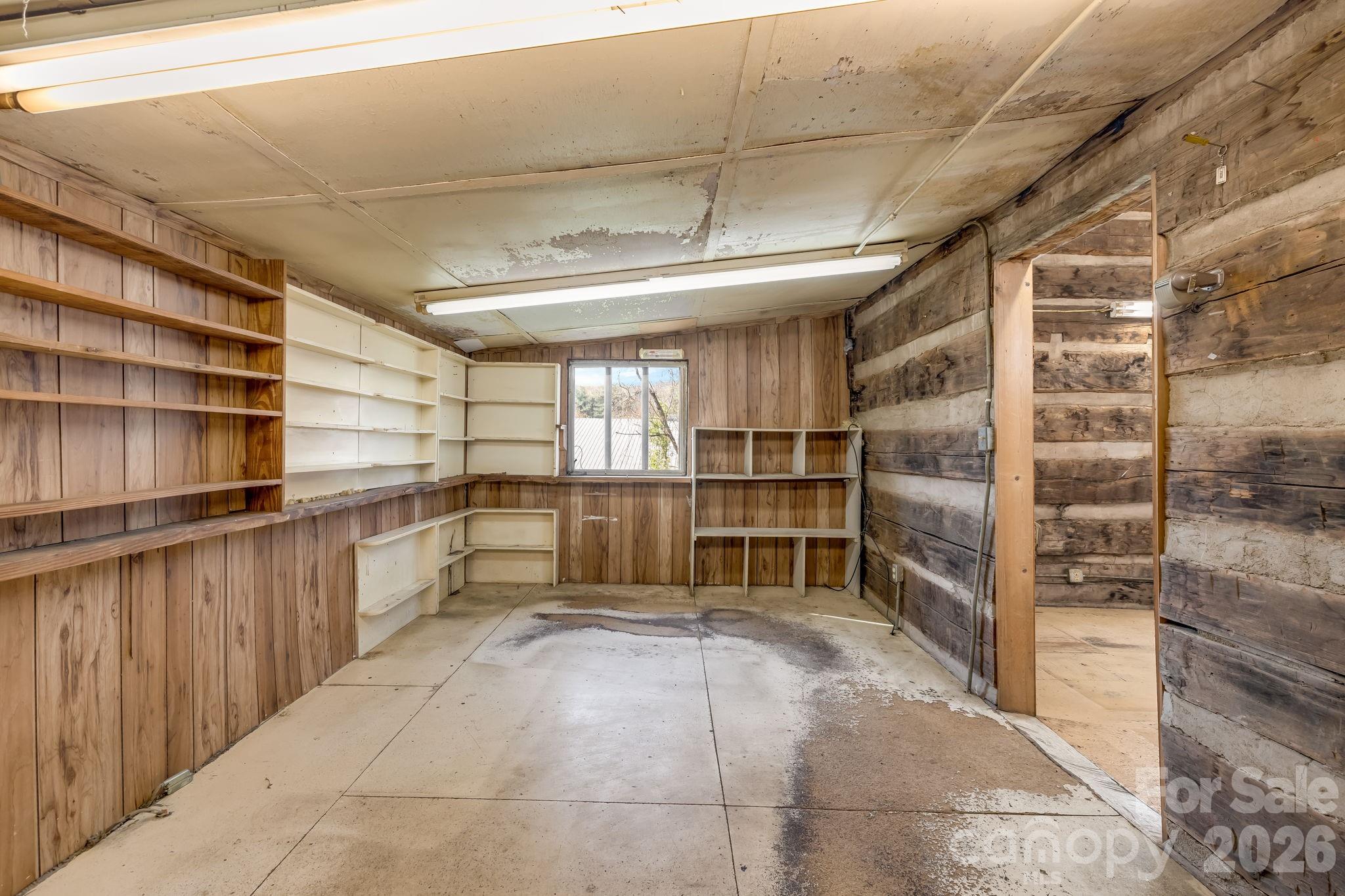 2172 Smokey Park Highway Property Photo 18