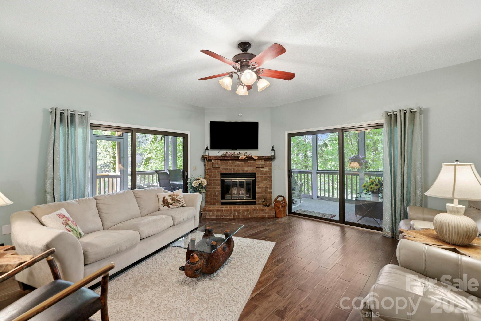 3509 Mountain Top Way Property Photo 1