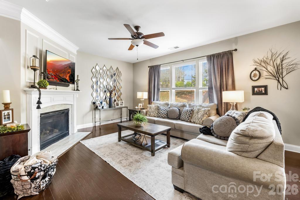 1007 Hamil Ridge Drive Property Photo 6