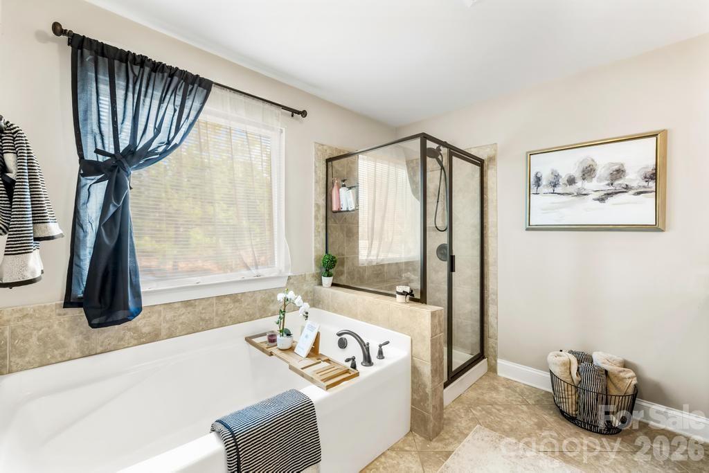 1007 Hamil Ridge Drive Property Photo 25