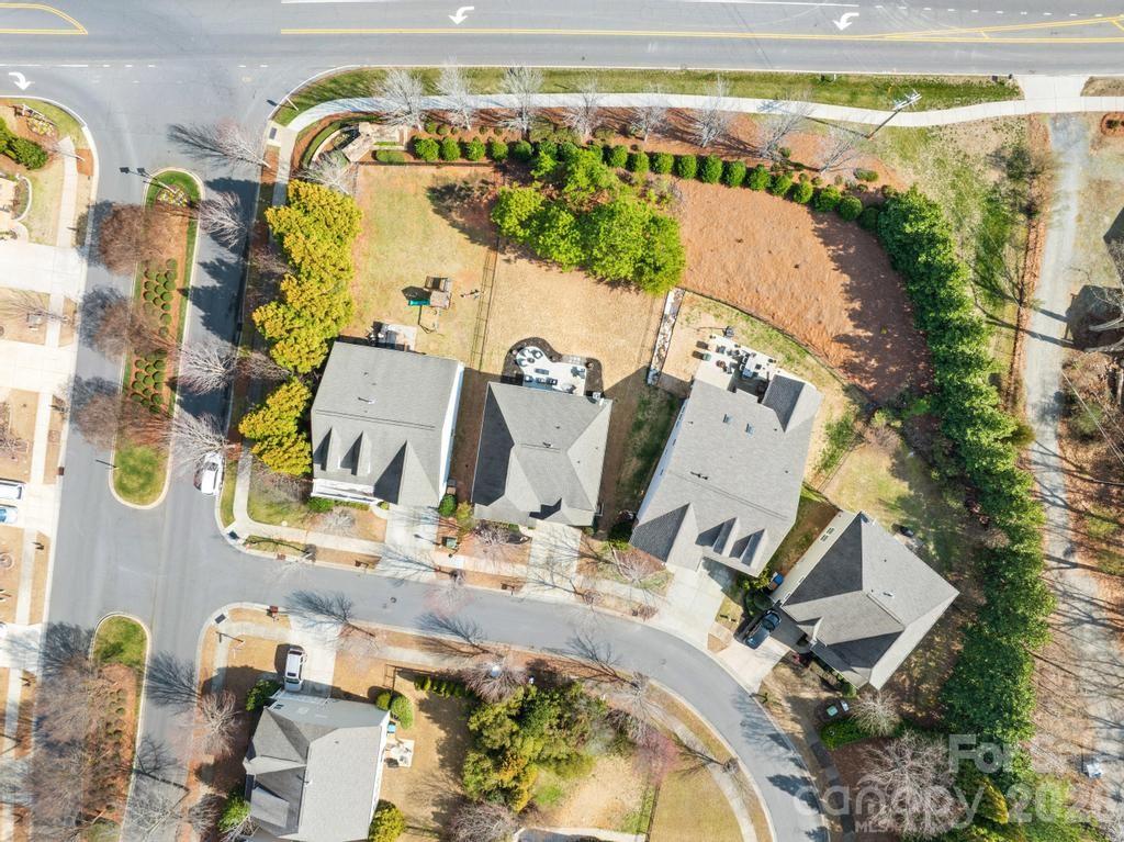 1007 Hamil Ridge Drive Property Photo 35