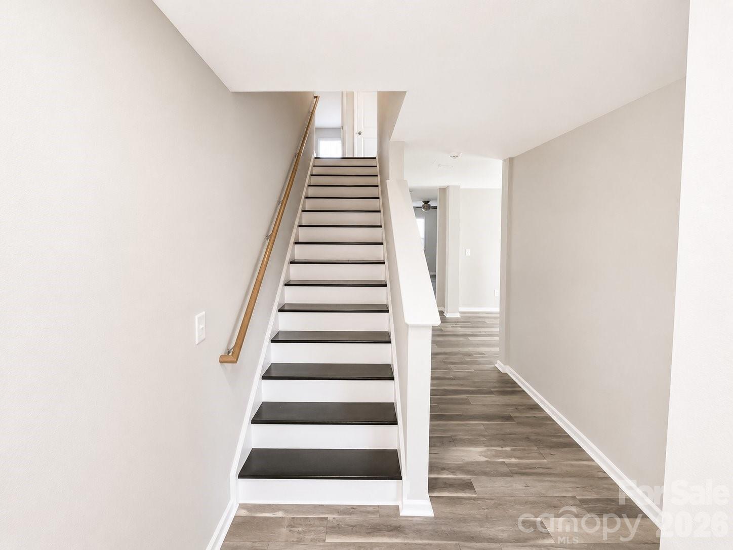 1818 Greenbrook Trail Property Photo 3