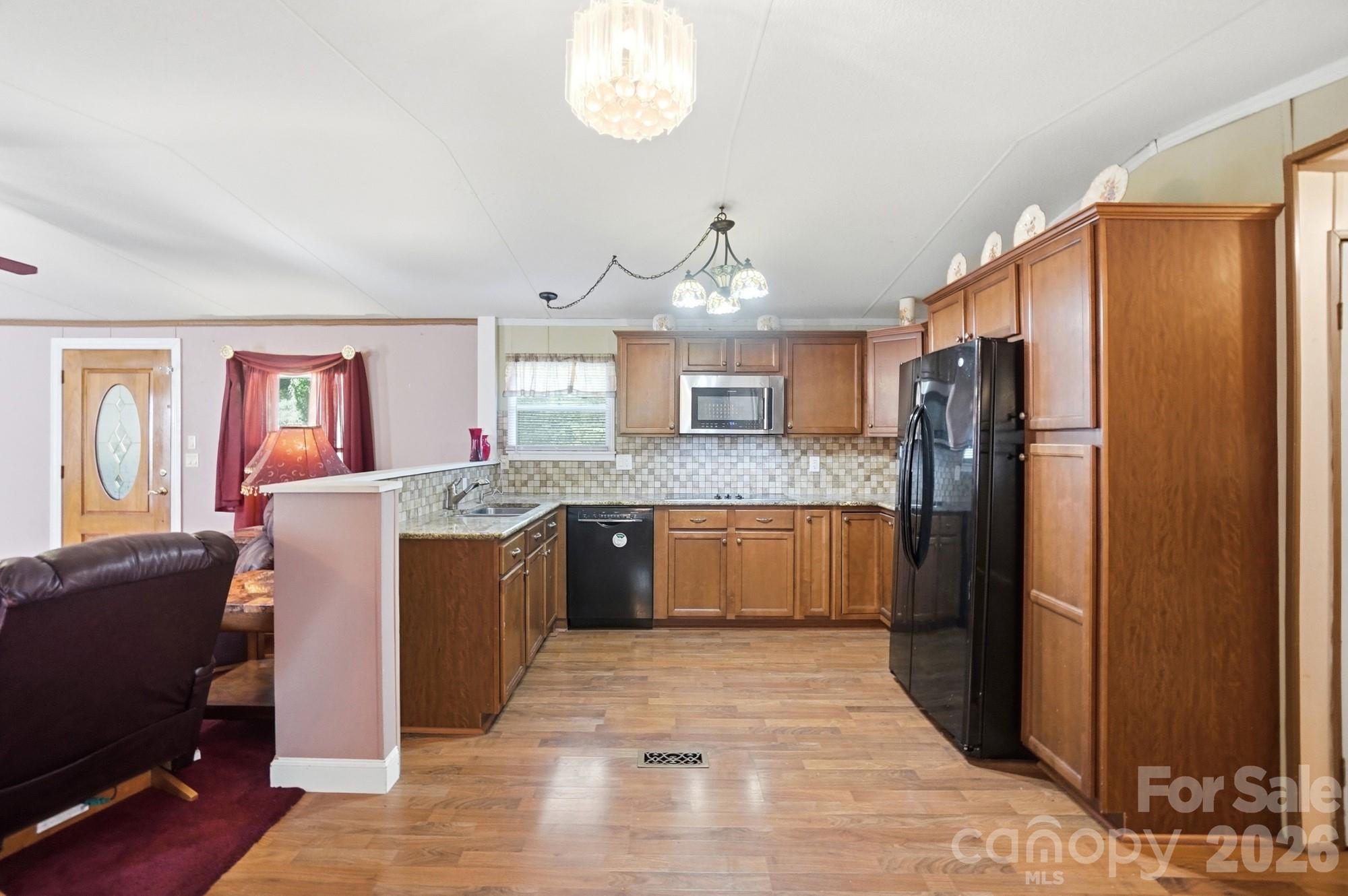 2909 Balkan Drive Property Photo 5