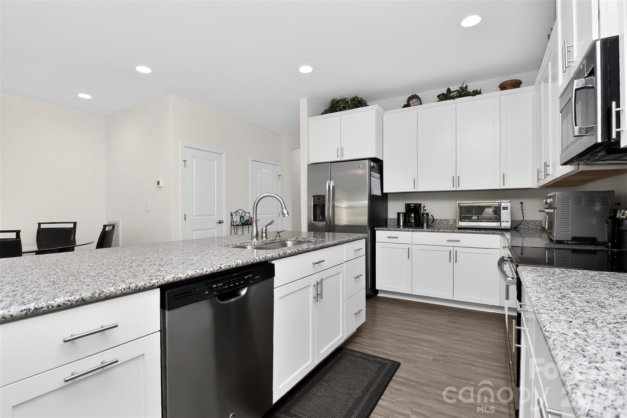227 Park Meadows Drive Property Photo 12