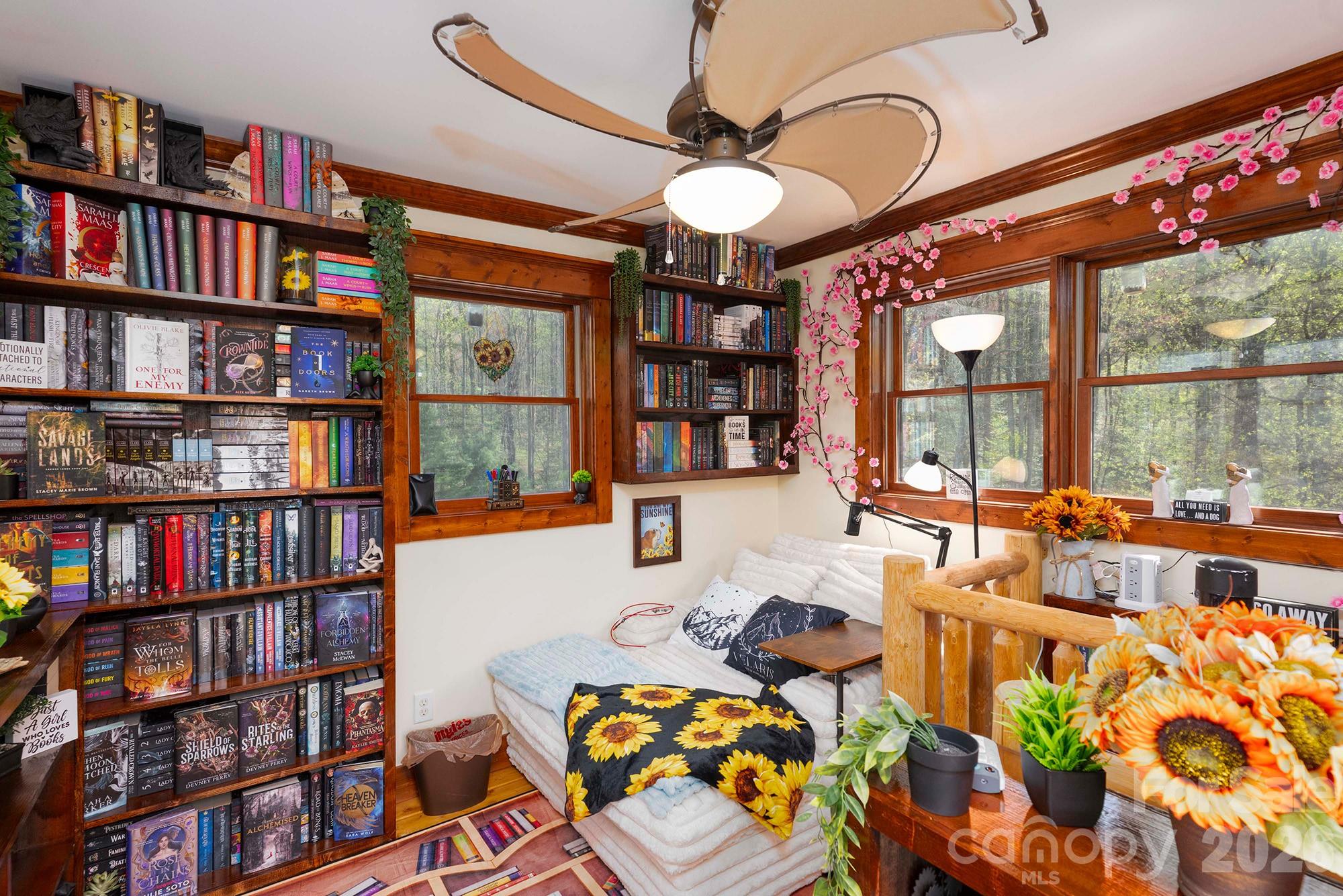 716 Peppervine Circle Property Photo 15