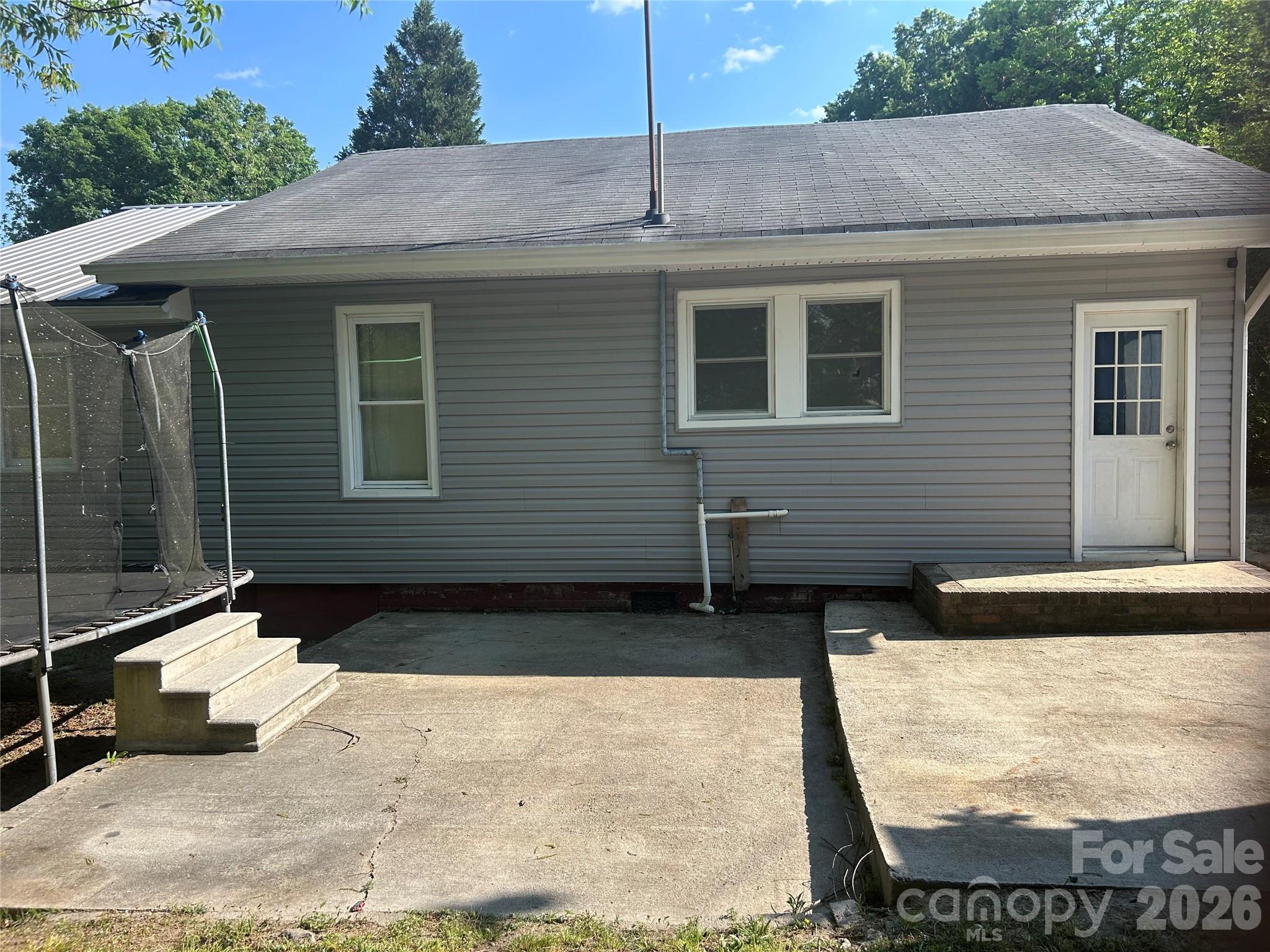 1320 Lowder Street Property Photo 2