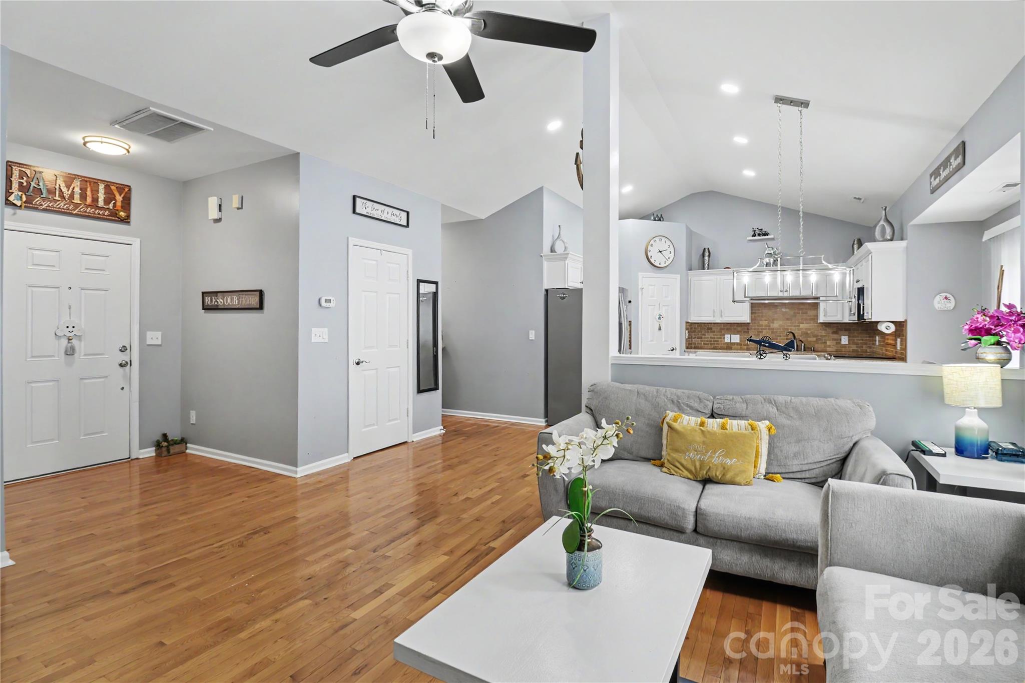 6225 Sid Crane Drive Property Photo 8