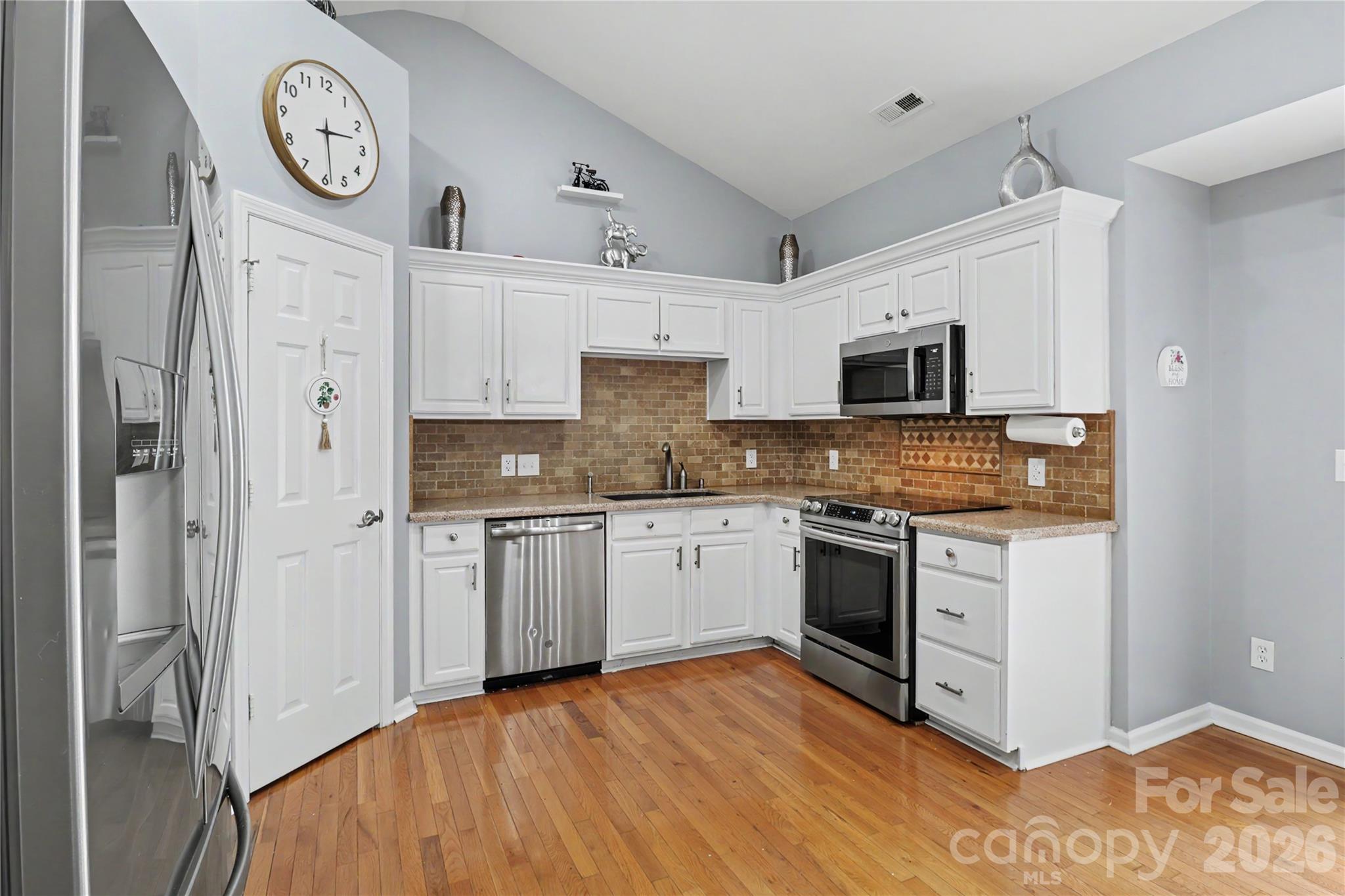 6225 Sid Crane Drive Property Photo 12