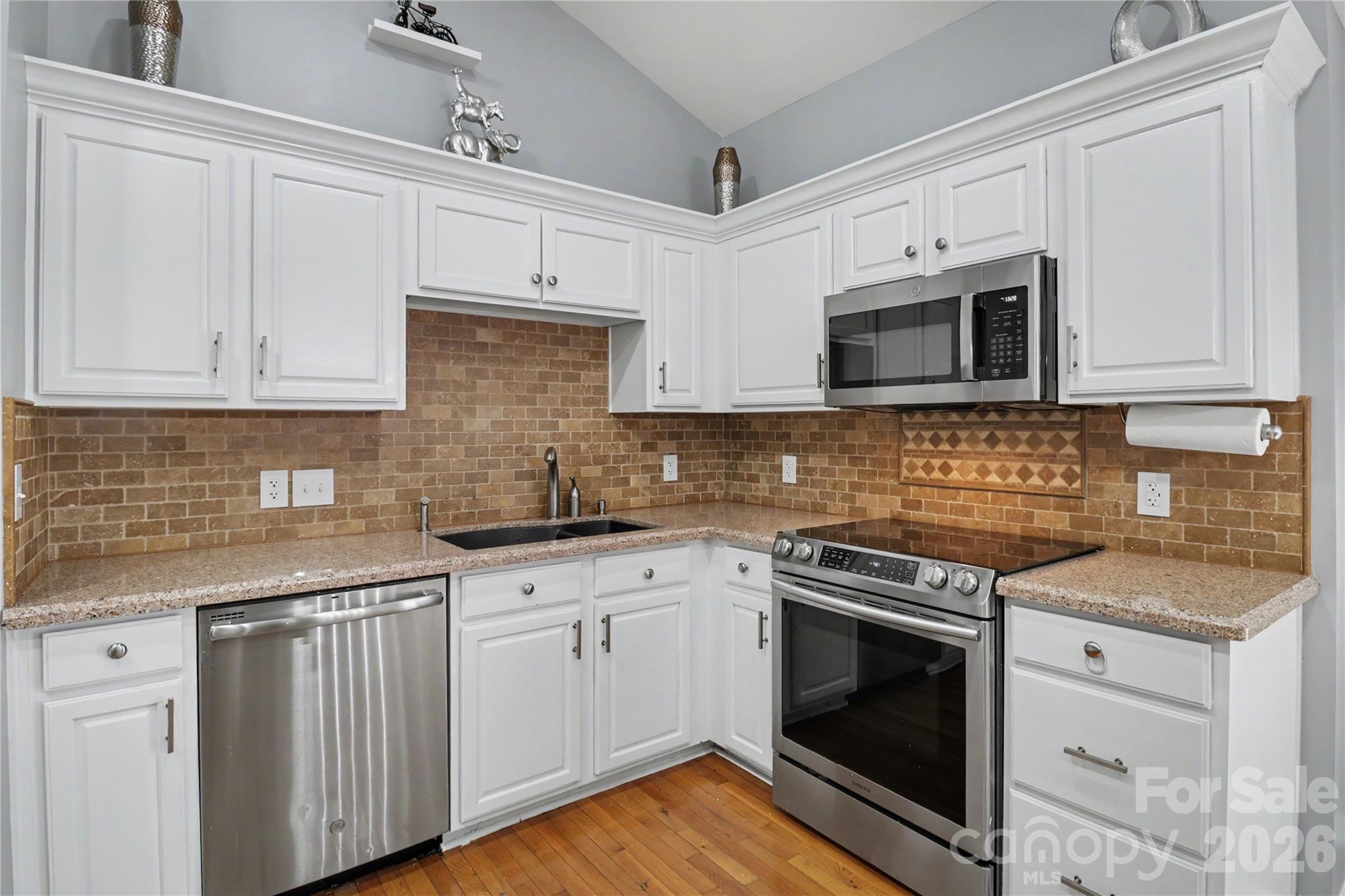 6225 Sid Crane Drive Property Photo 16