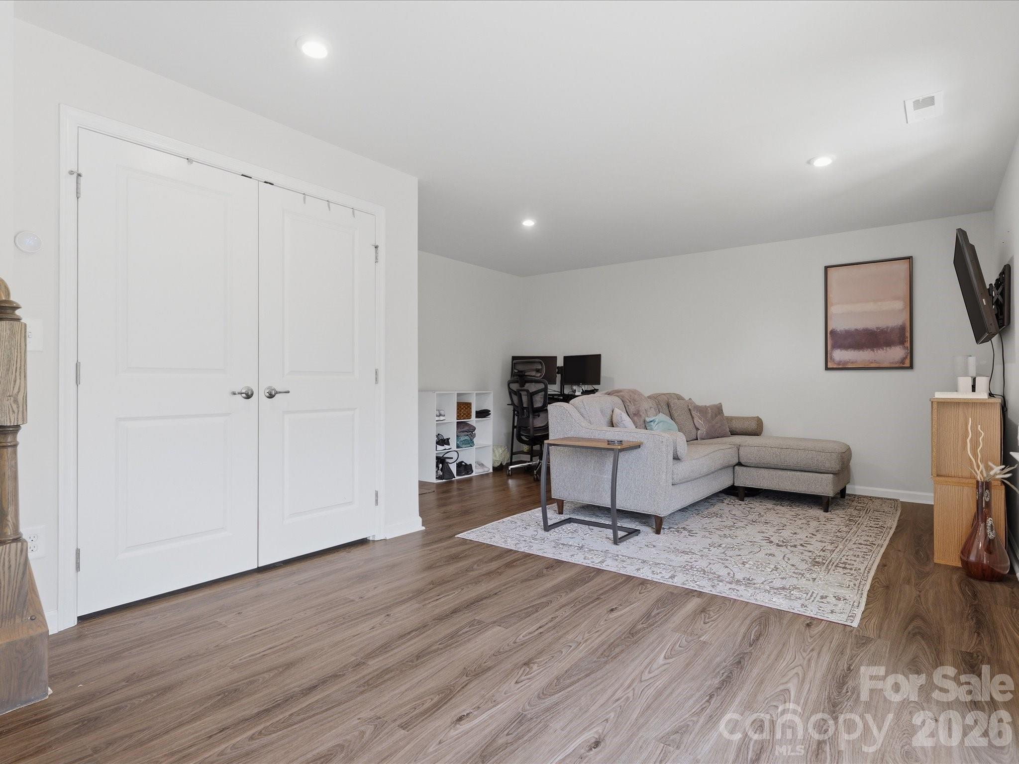 2527 Grantham Place Drive Property Photo 20