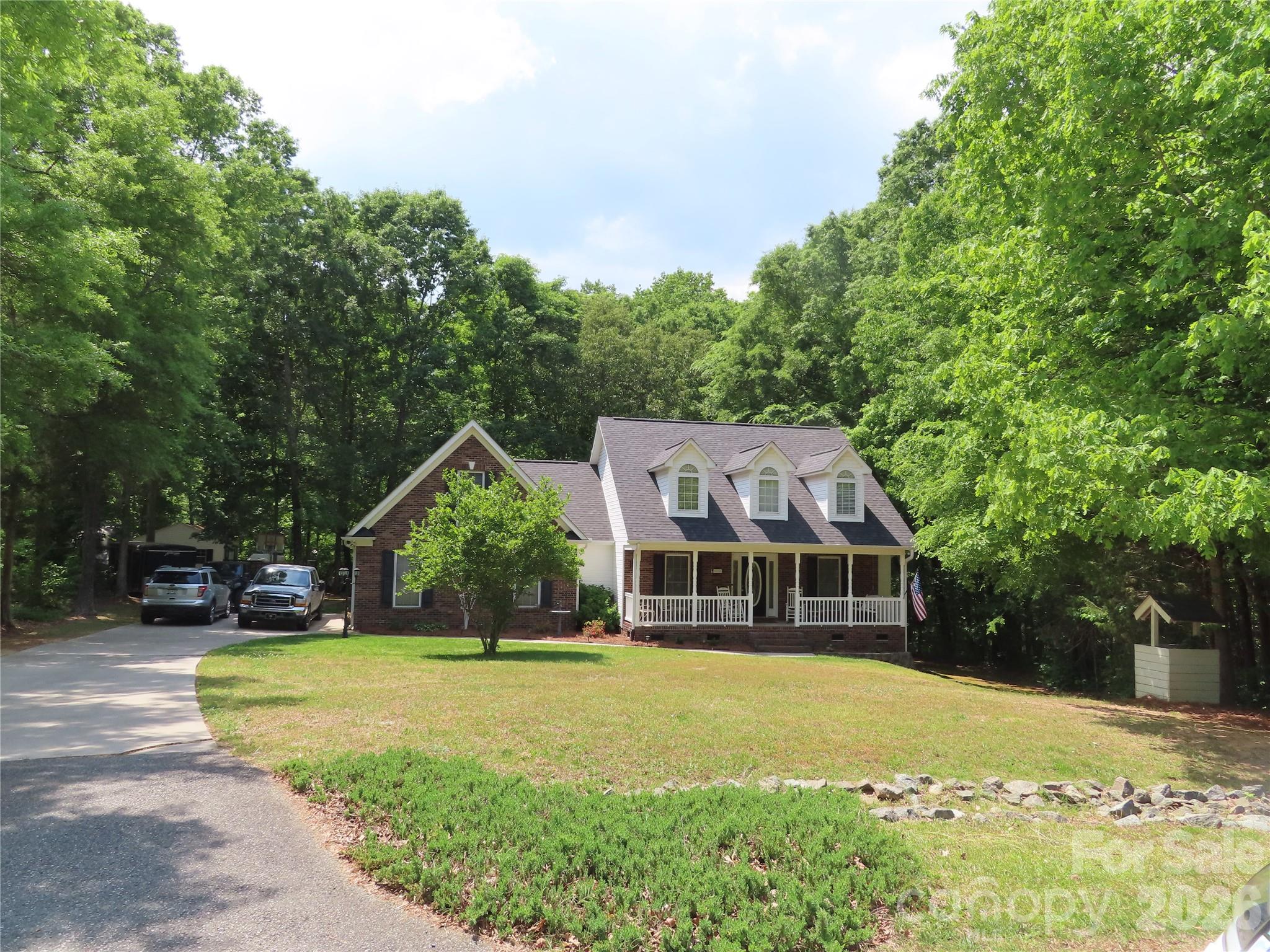 300 Tradewinds Lane Property Photo 1
