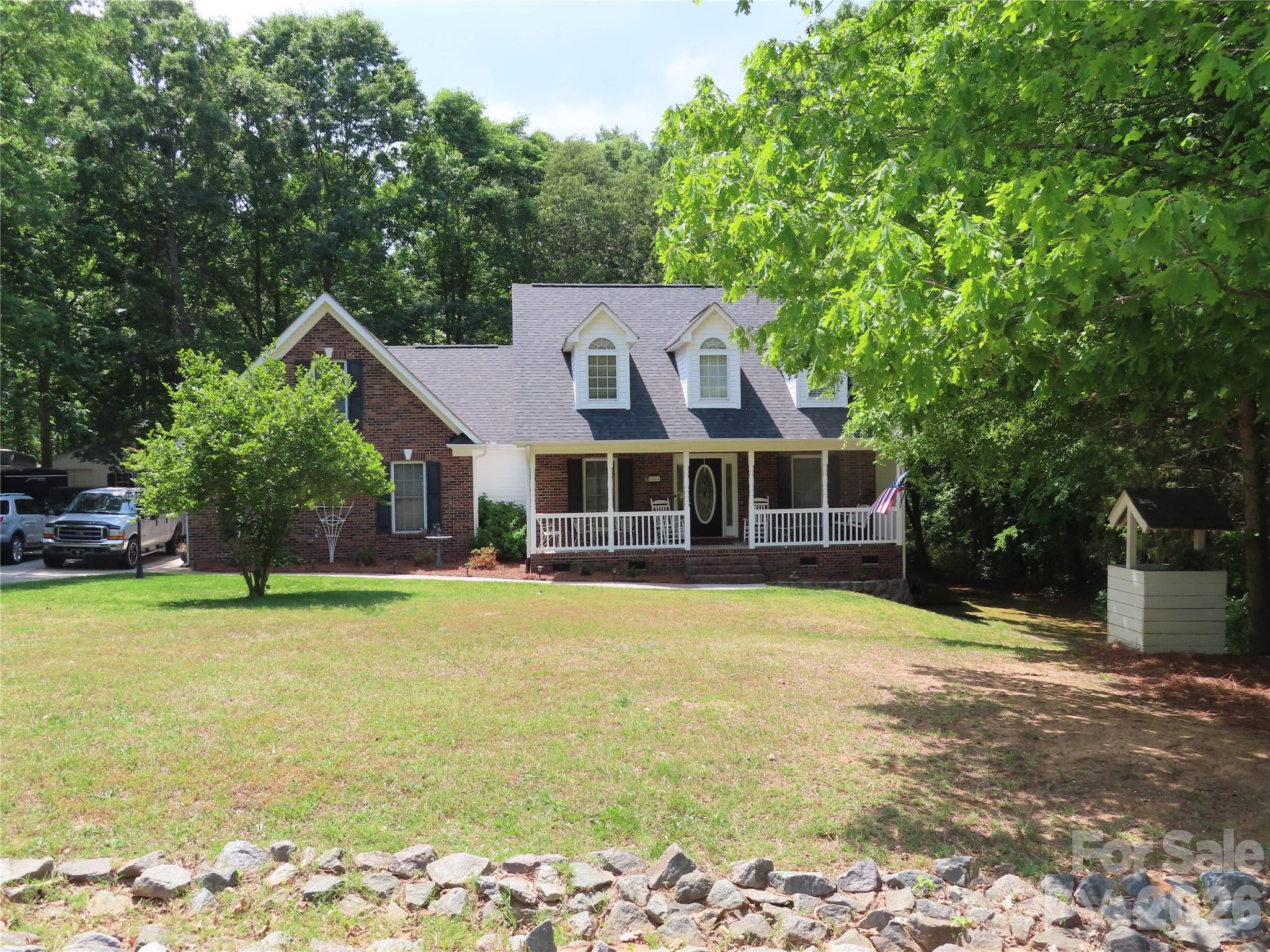 300 Tradewinds Lane Property Photo 3