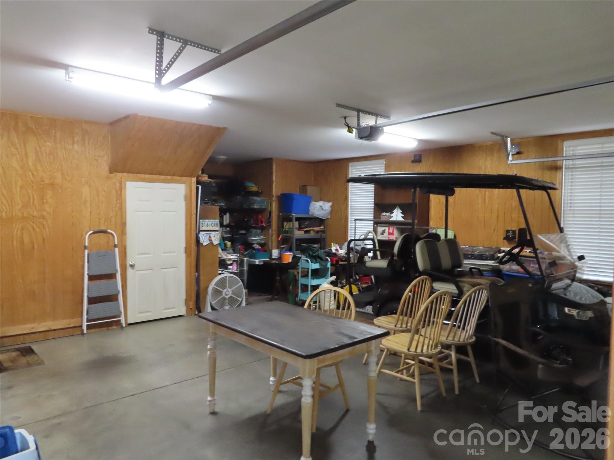 300 Tradewinds Lane Property Photo 8