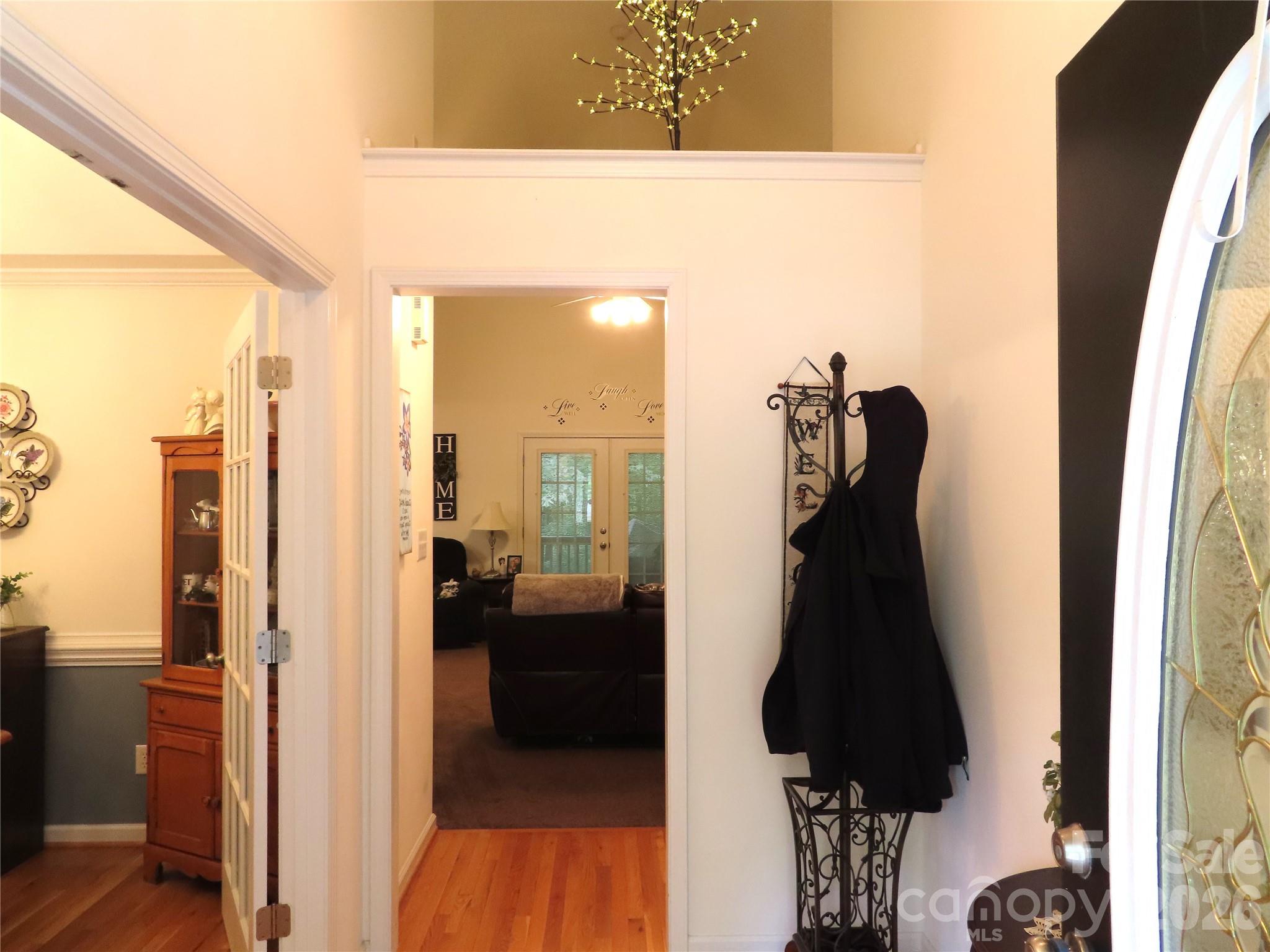 300 Tradewinds Lane Property Photo 13