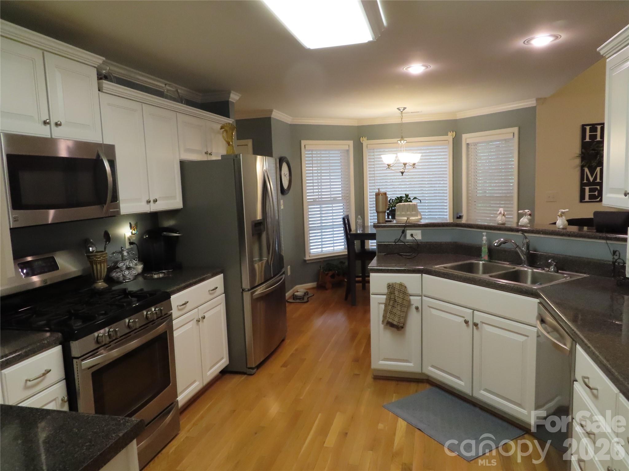300 Tradewinds Lane Property Photo 18