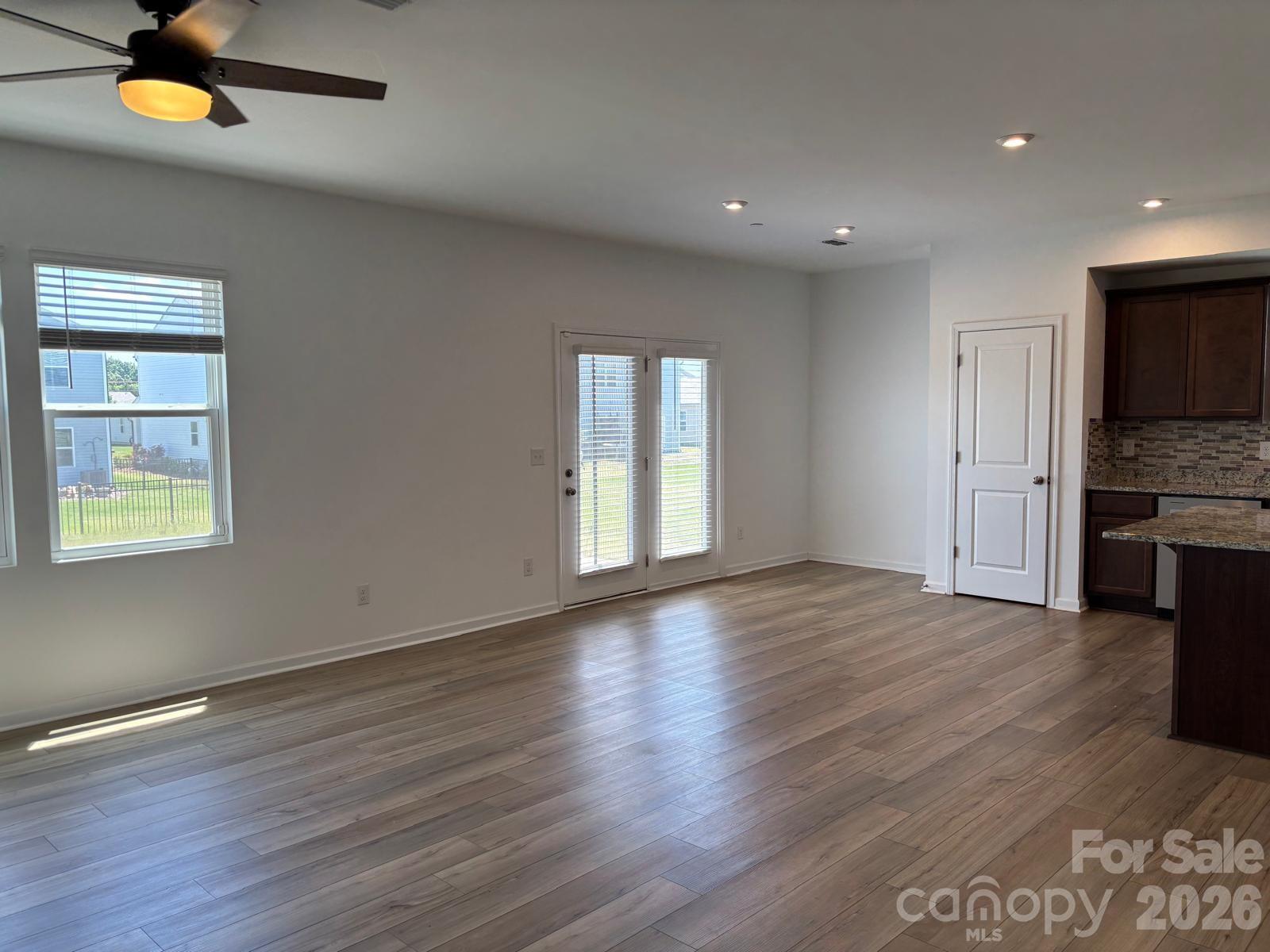 3057 Bell Spur Avenue Property Photo 10
