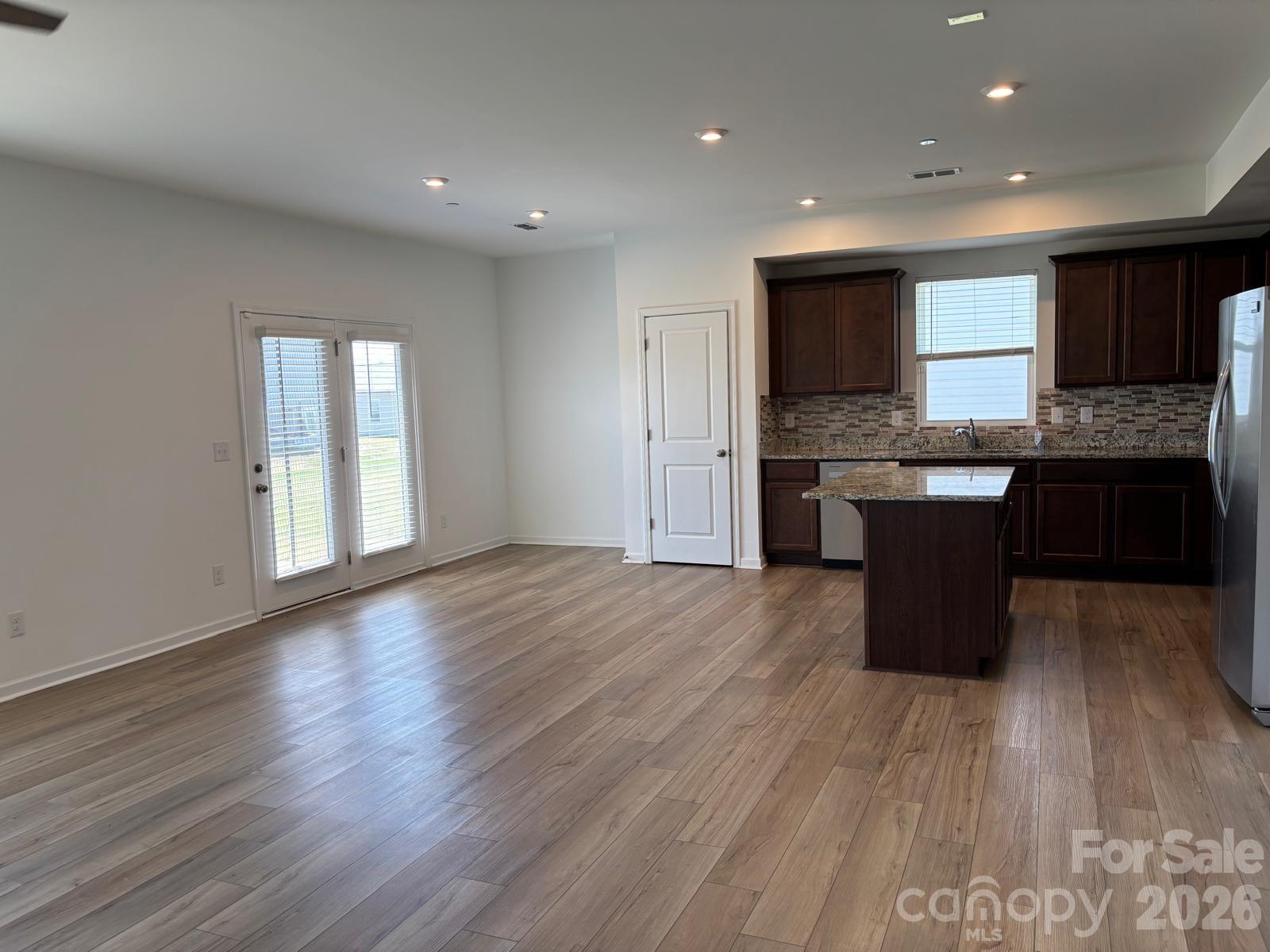 3057 Bell Spur Avenue Property Photo 11