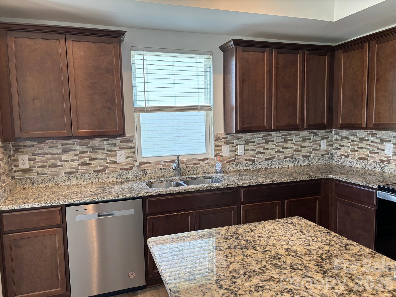 3057 Bell Spur Avenue Property Photo 15