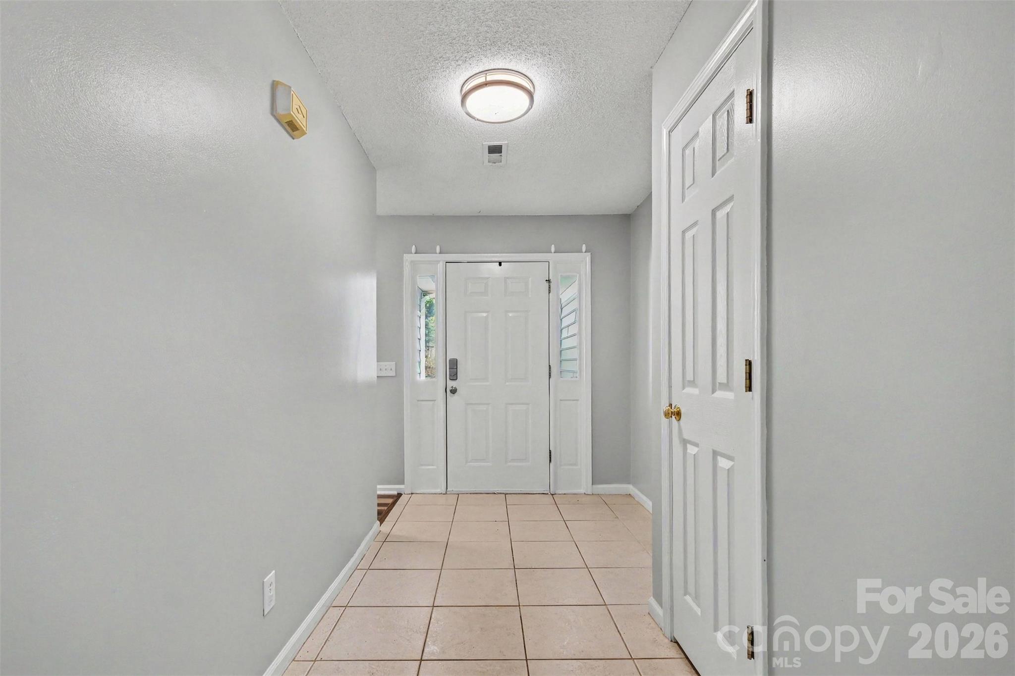 526 Carlisle Drive Property Photo 4