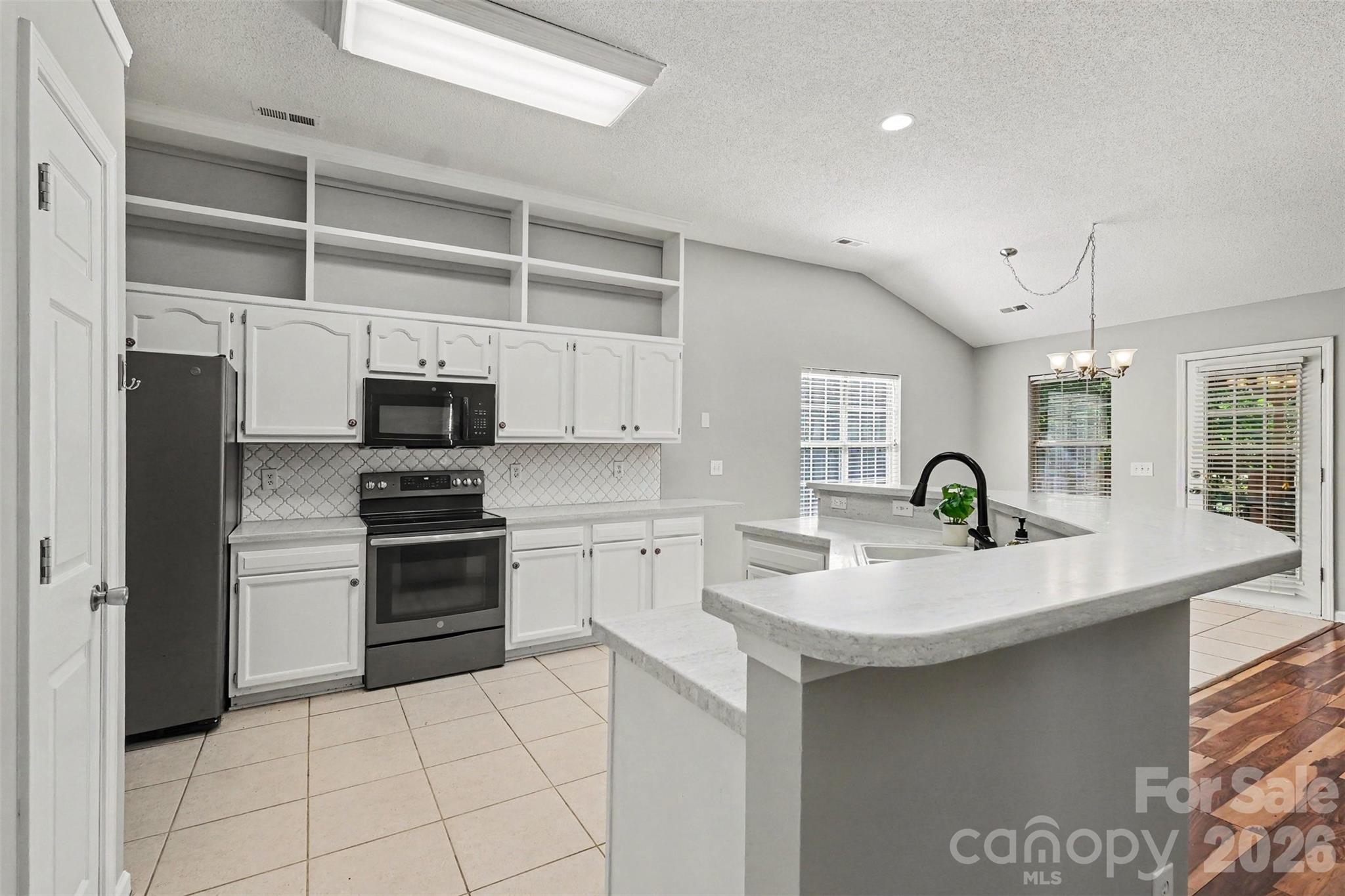 526 Carlisle Drive Property Photo 8