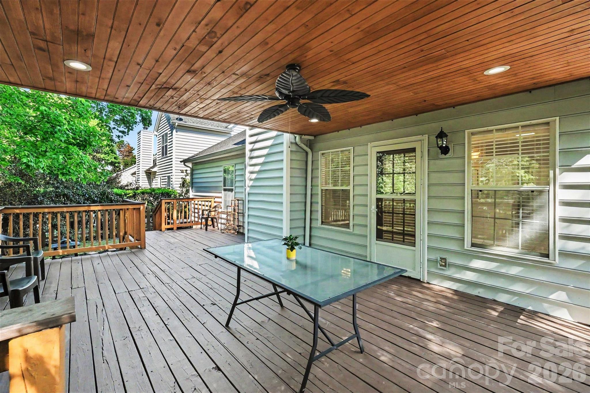526 Carlisle Drive Property Photo 27