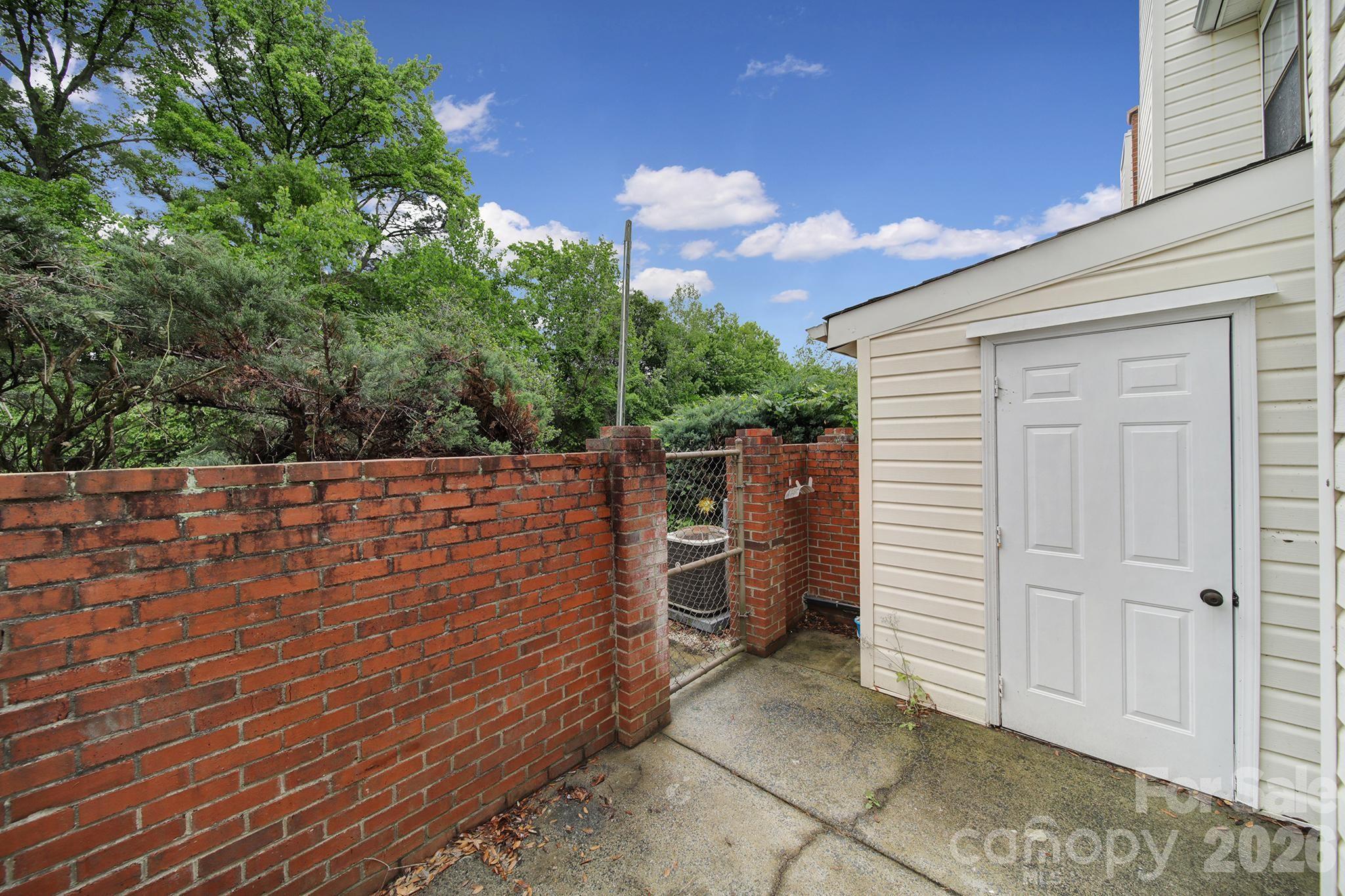 11005 Hunter Trail Property Photo 22