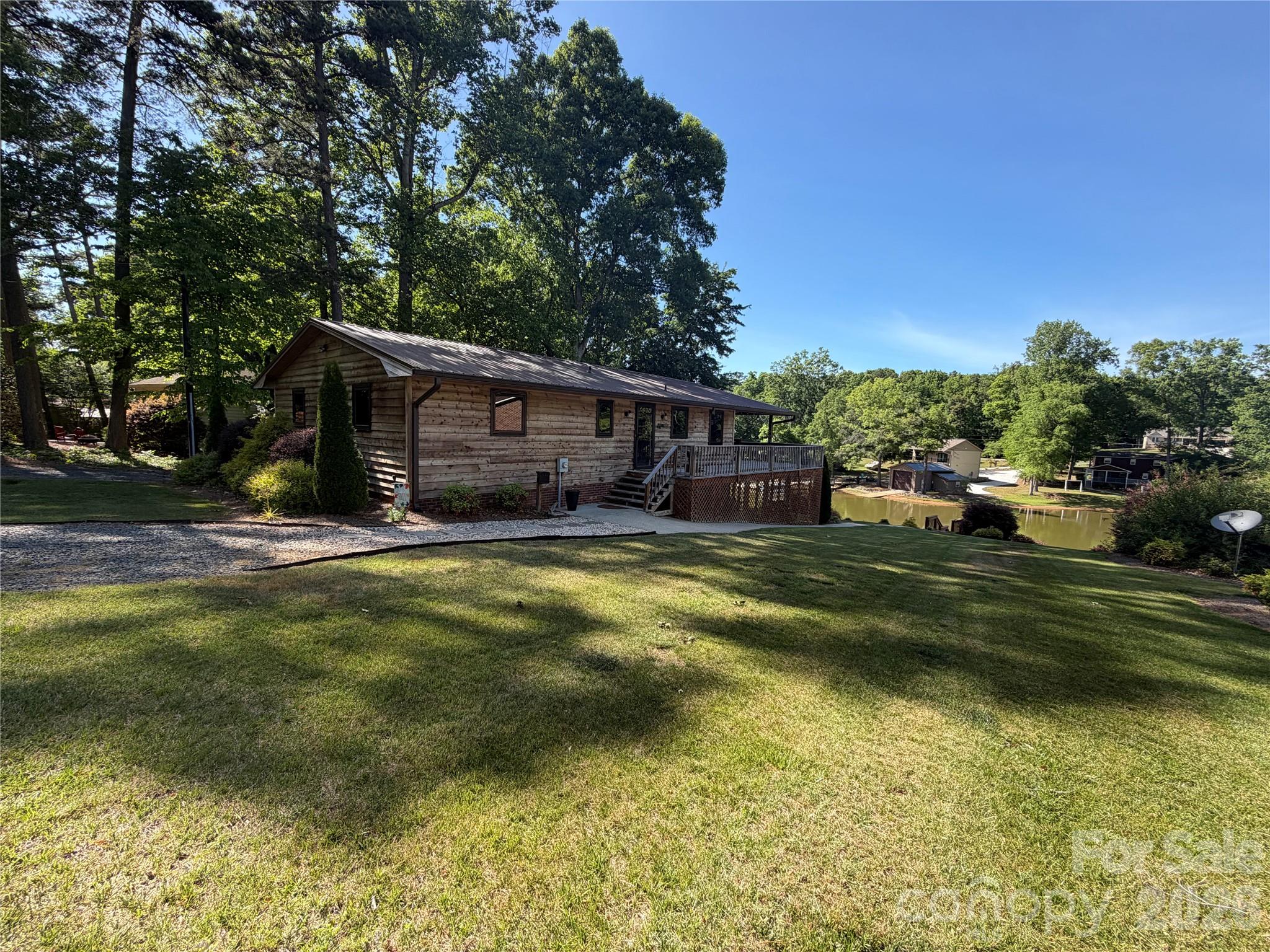 1438 Beckner Road Property Photo 1