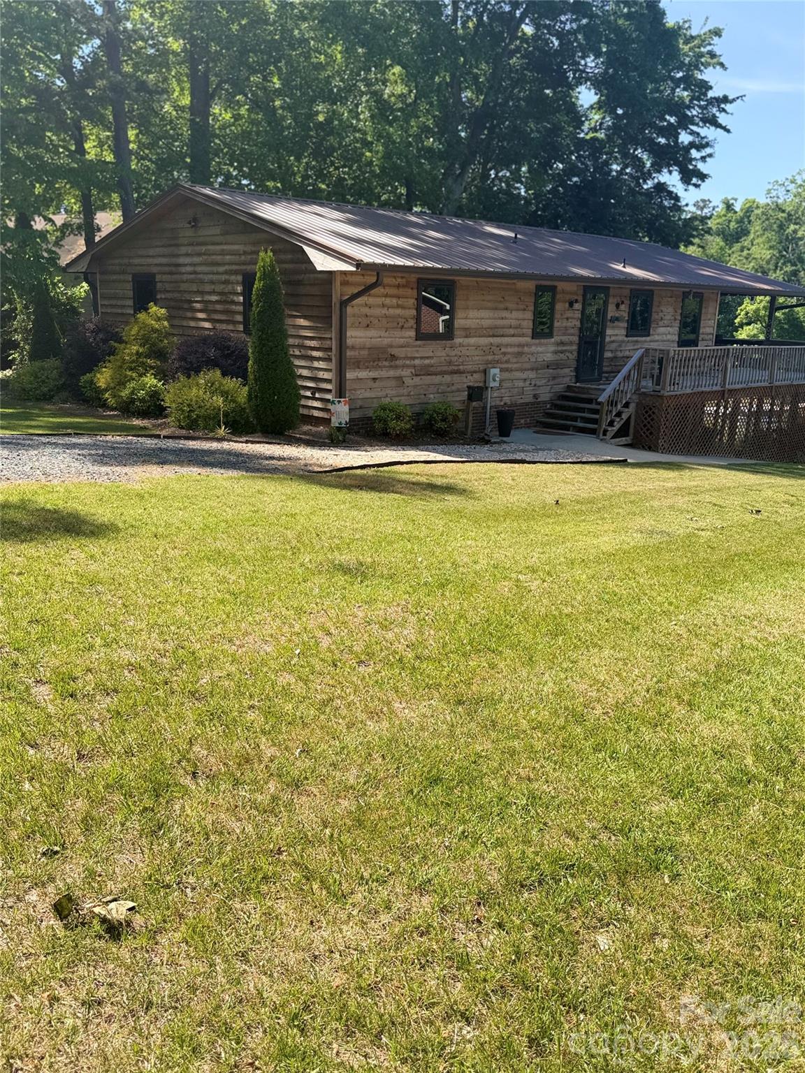 1438 Beckner Road Property Photo 4