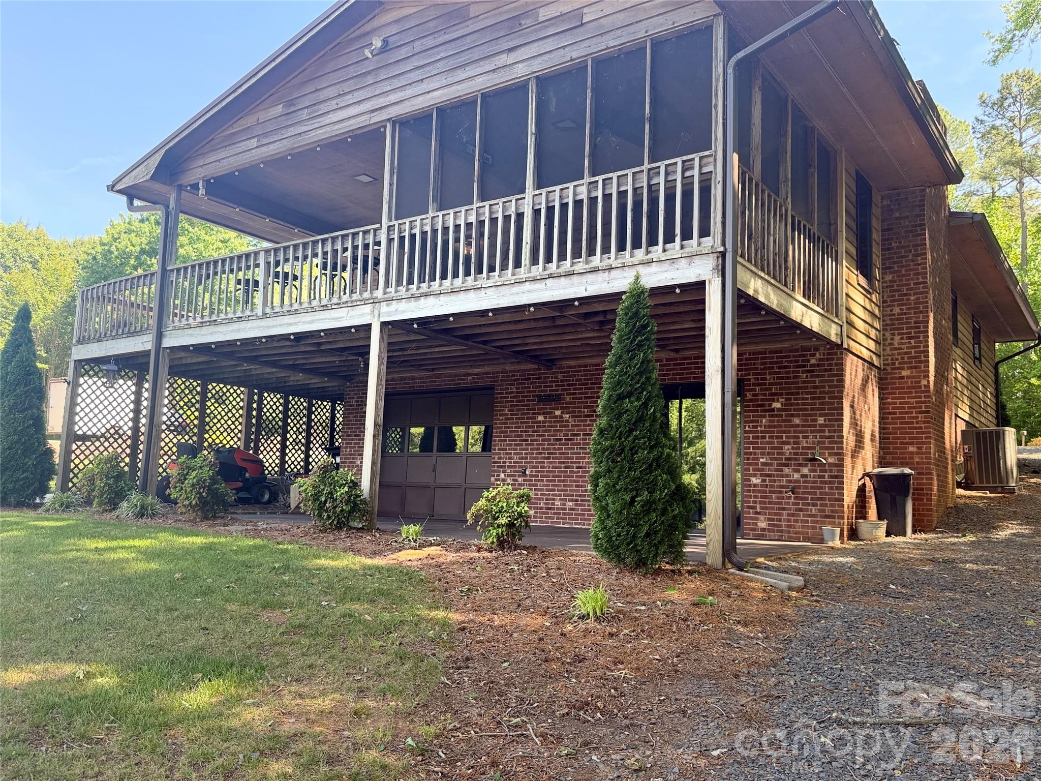 1438 Beckner Road Property Photo 9