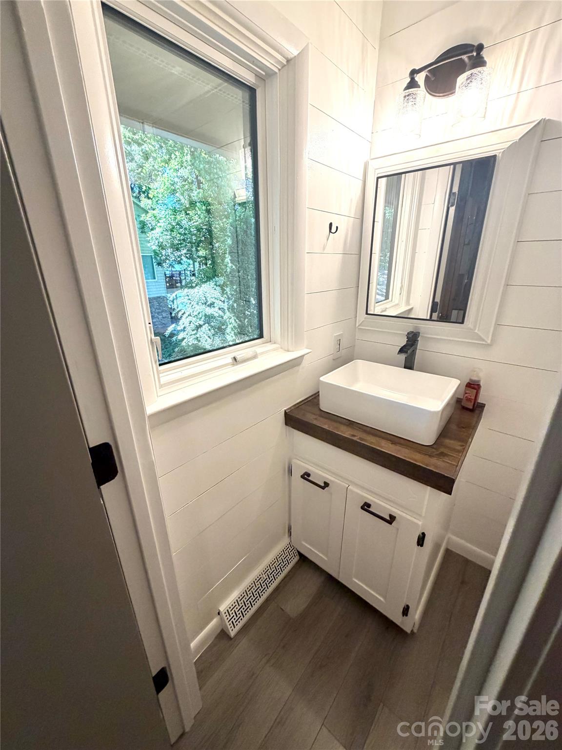 1438 Beckner Road Property Photo 20