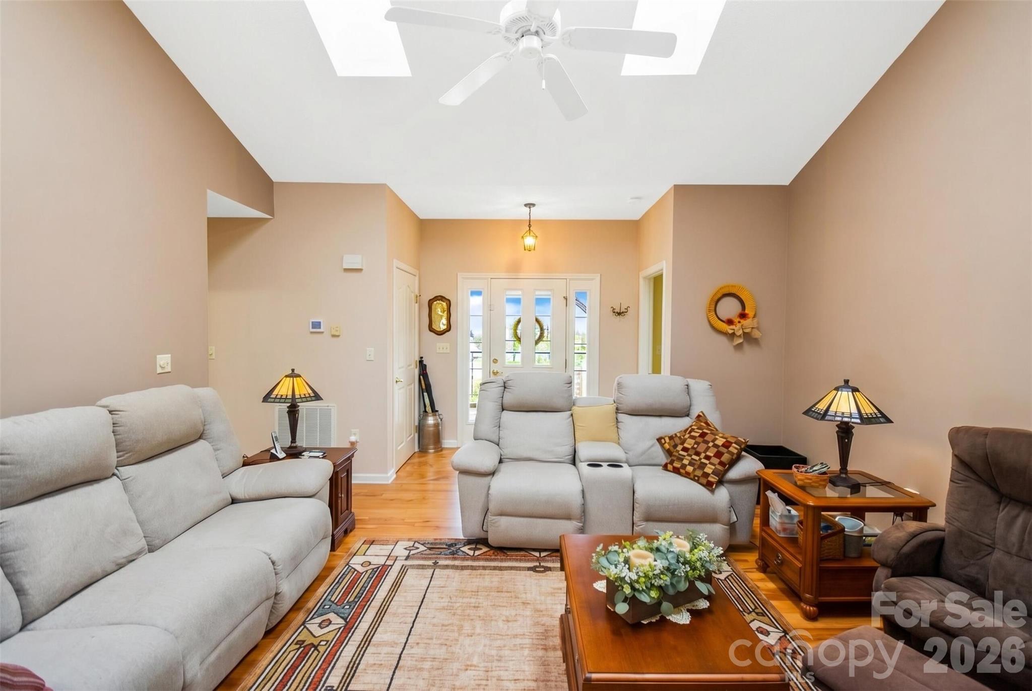 548 Thunder Road Property Photo 4