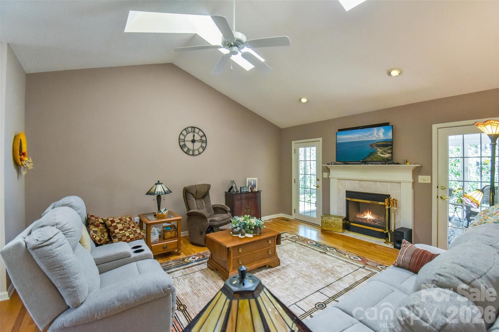 548 Thunder Road Property Photo 6
