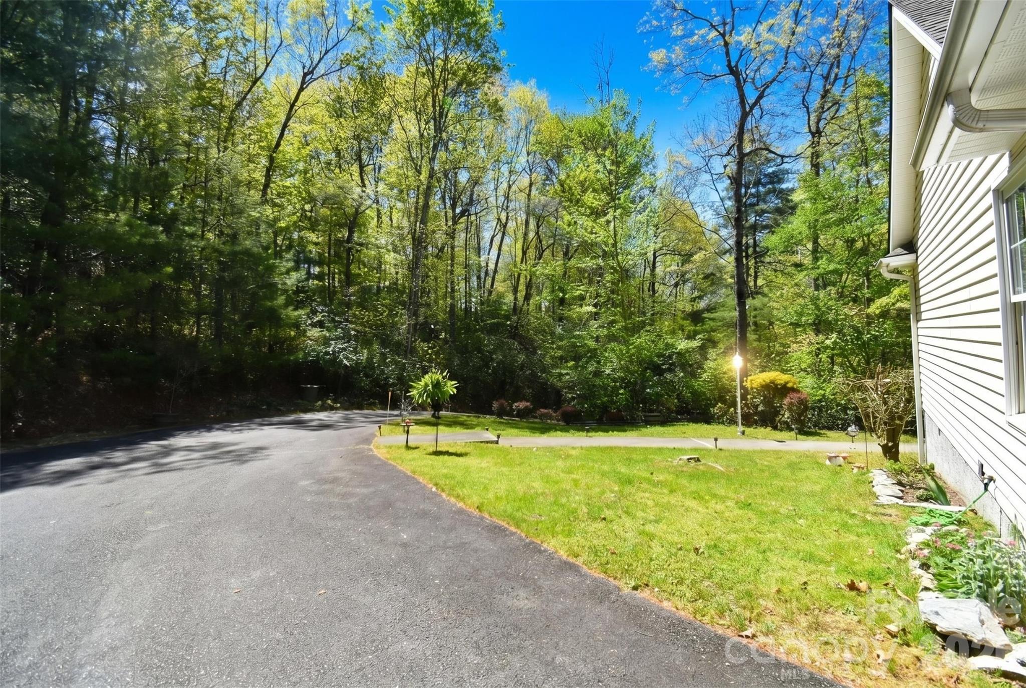548 Thunder Road Property Photo 40