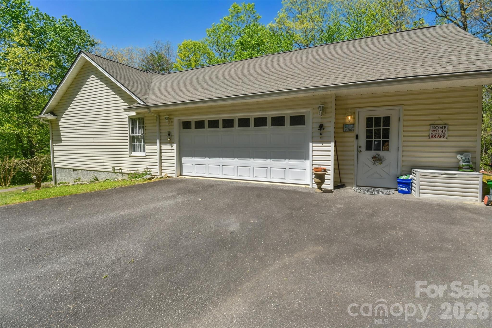 548 Thunder Road Property Photo 47